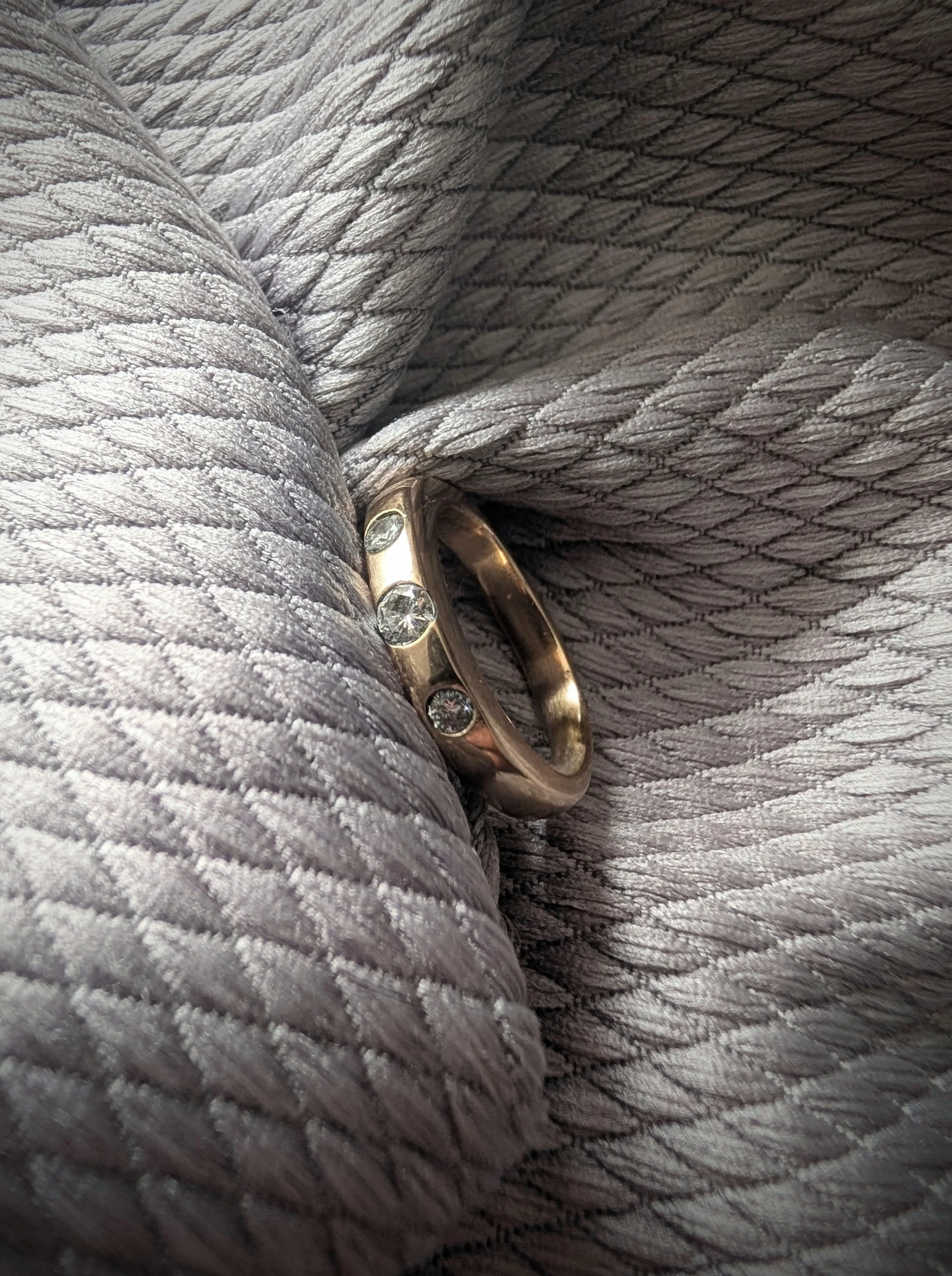 Three Diamonds flush set in Gold Ring
