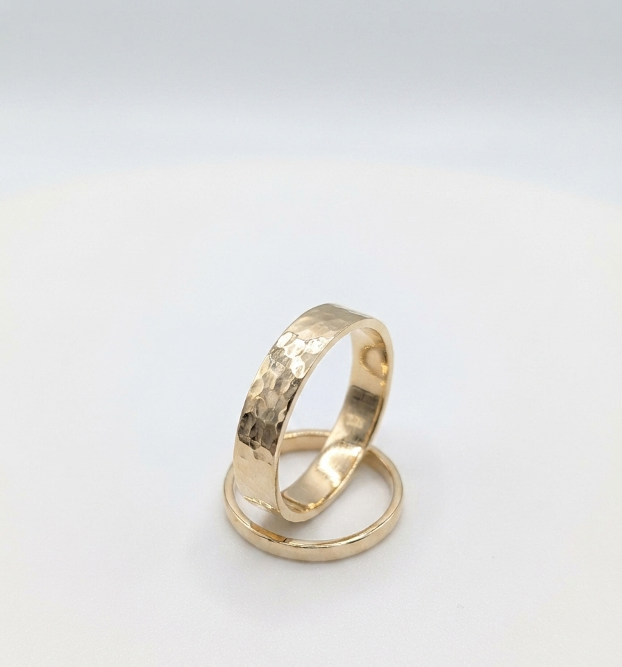Hand- Forged Hammered 9K Gold Wedding Band Set