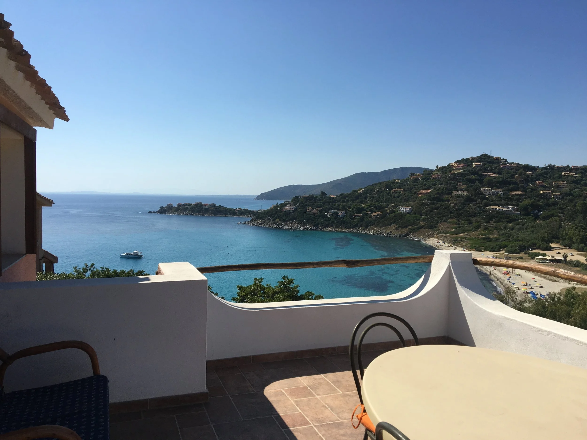 casa al mare con vista dalla terrazza
