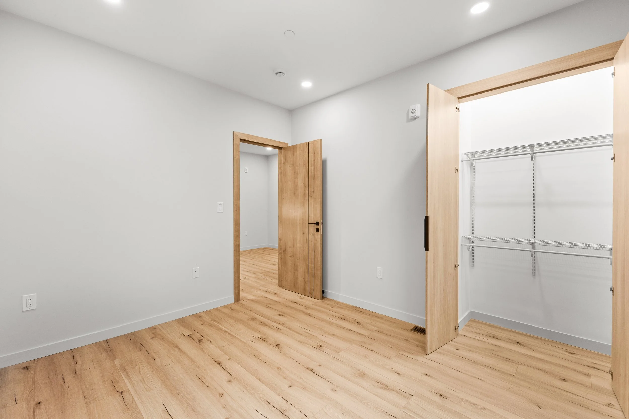 01-0003_E 7th St.jpg