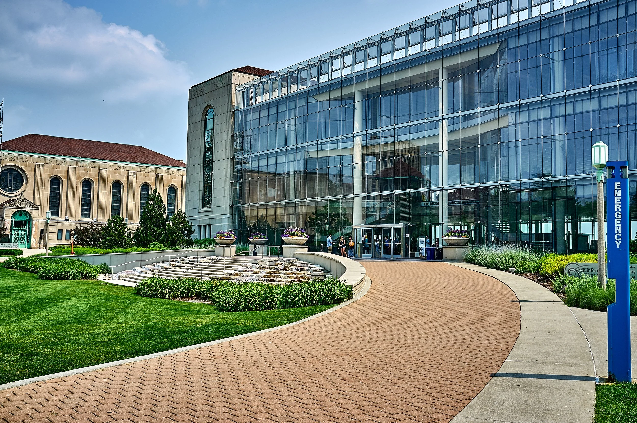 chicago-college-exterior-school-architectural-education-photography-loyola-university-rogerspark-catholic-marcelpage.jpg 10.jpg