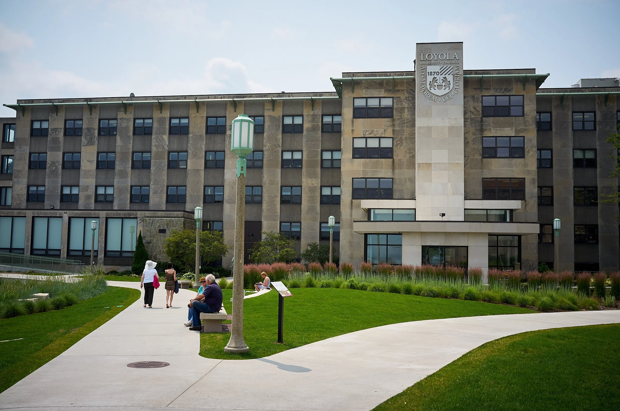 chicago-college-exterior-school-architectural-education-photography-loyola-university-rogerspark-catholic-marcelpage.jpg 12.jpg