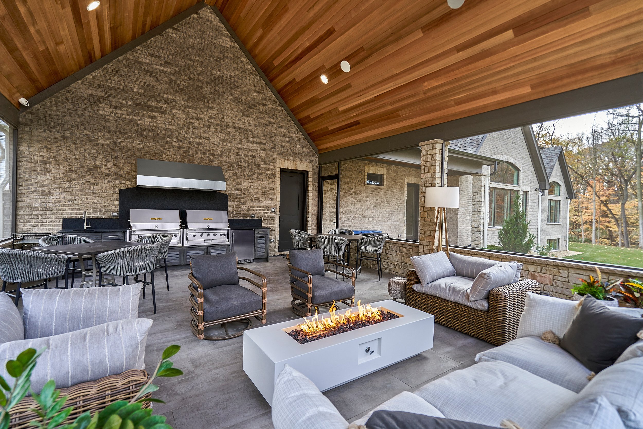 oswego-interior--residential-home-space-homebuilder-design-architectural-photography-marcel-page 11.jpg