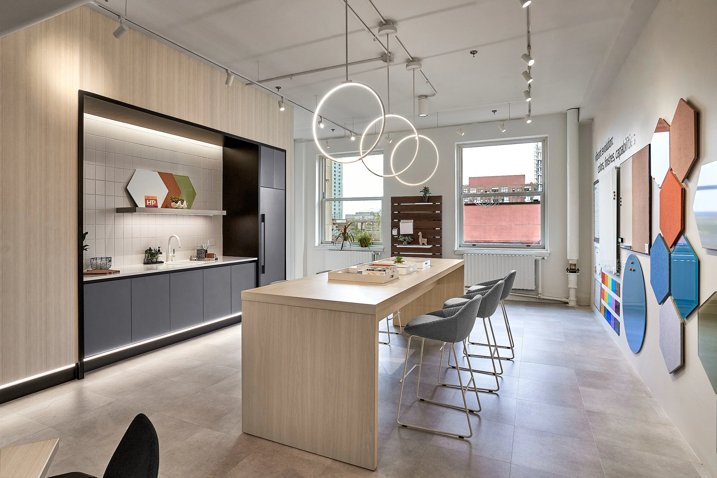 merchandisemart-ghent-show-room-interior-office-furnniture-e-design-retaile--architectural-photography-marcel-page 5.jpg