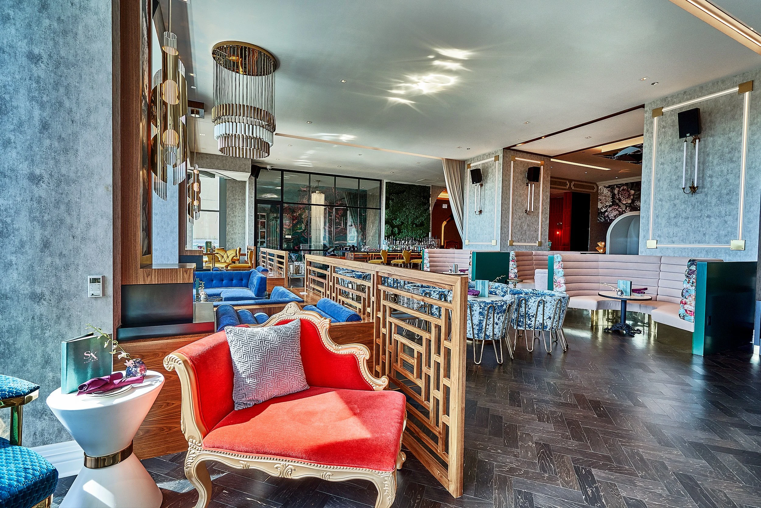 chicago-essex-hotel-skybar-exterior-interior -hospitality-chicago-architectural-photography-marcel-page 4.jpg