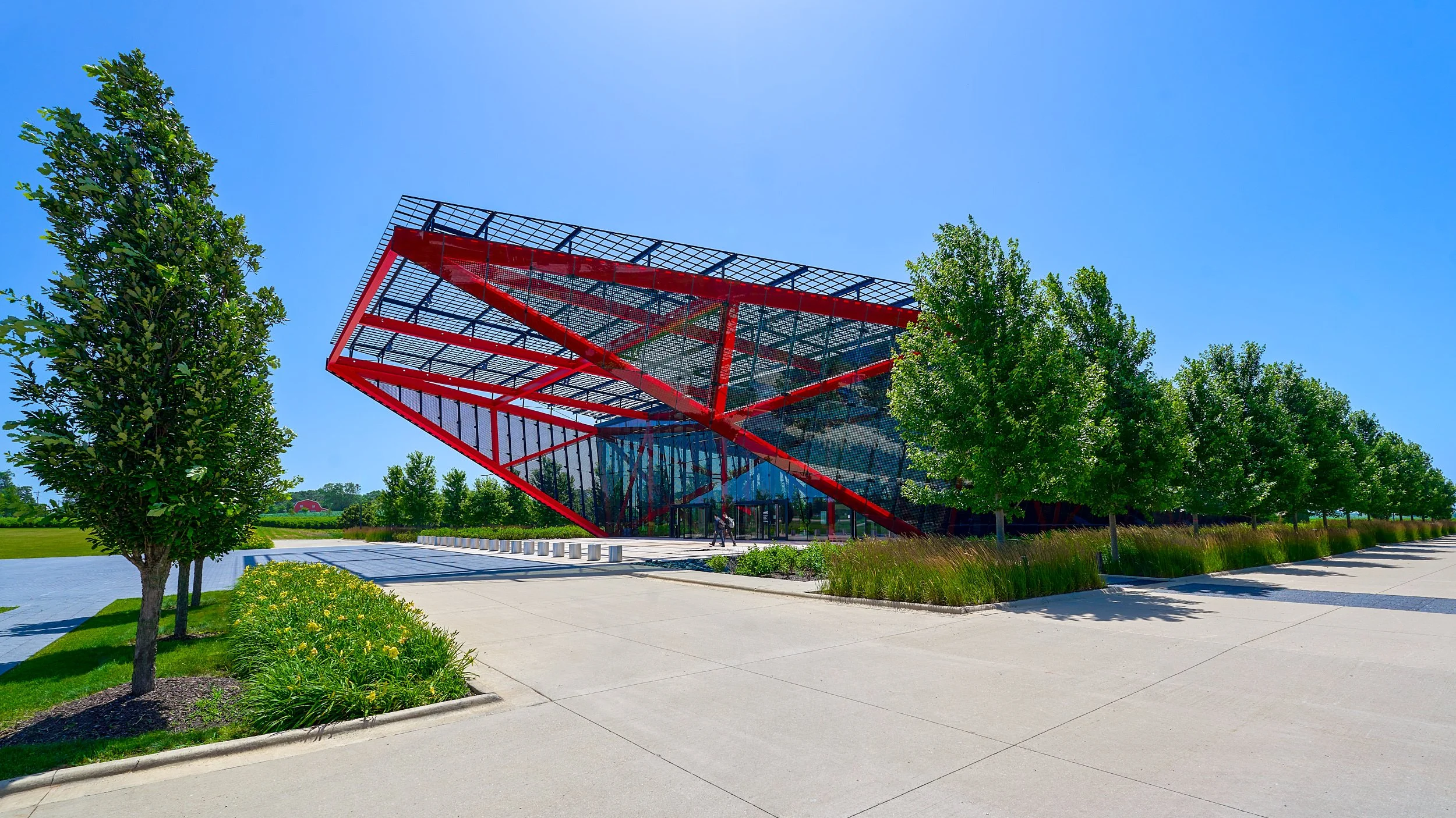 wisconsin-pritzkar-military-muesum-exterior-art-architecture-architectural-design-kenosha-marcel-page-photography.jpg.jpg