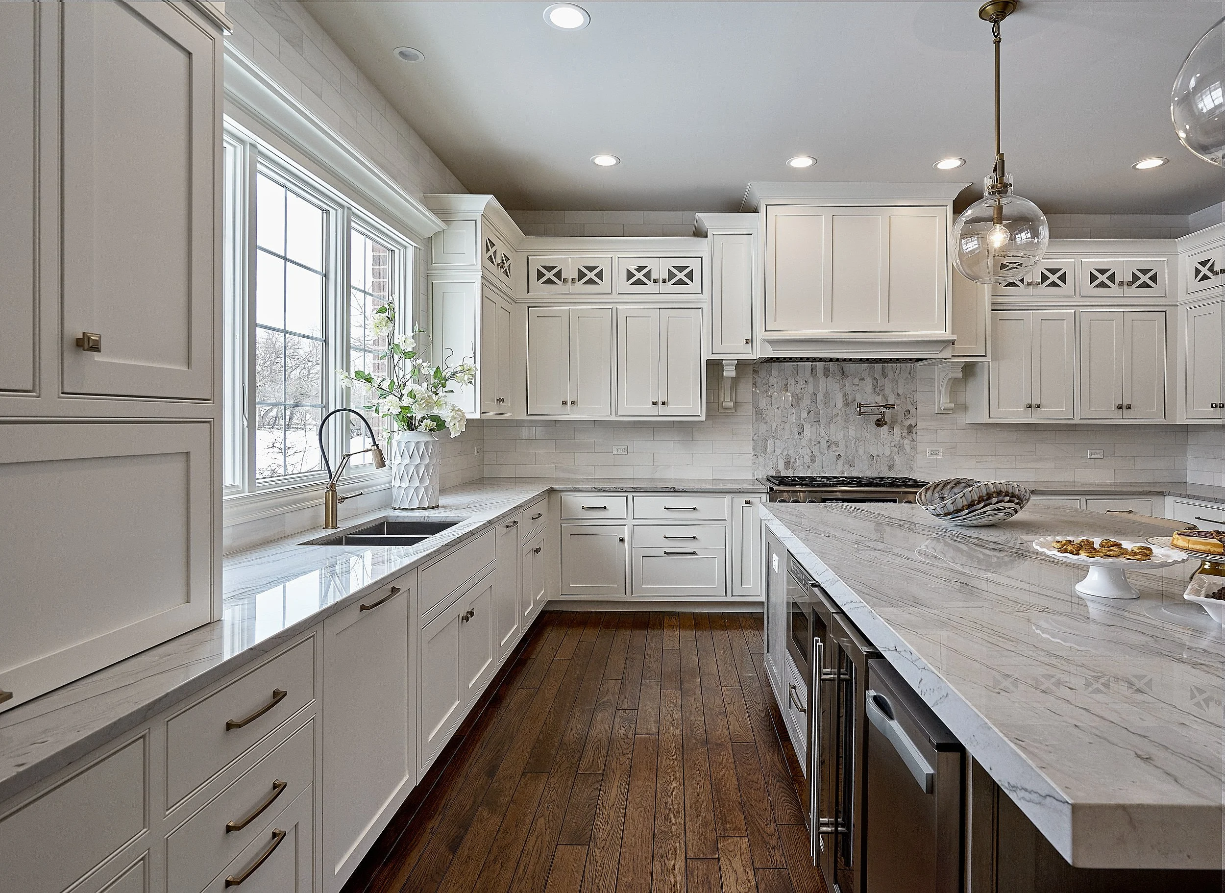 kitchen-chicago-design-builder-new-construction-contrator-modern-house-interior-architectural-photography-marcelpage.jpg 9.jpg