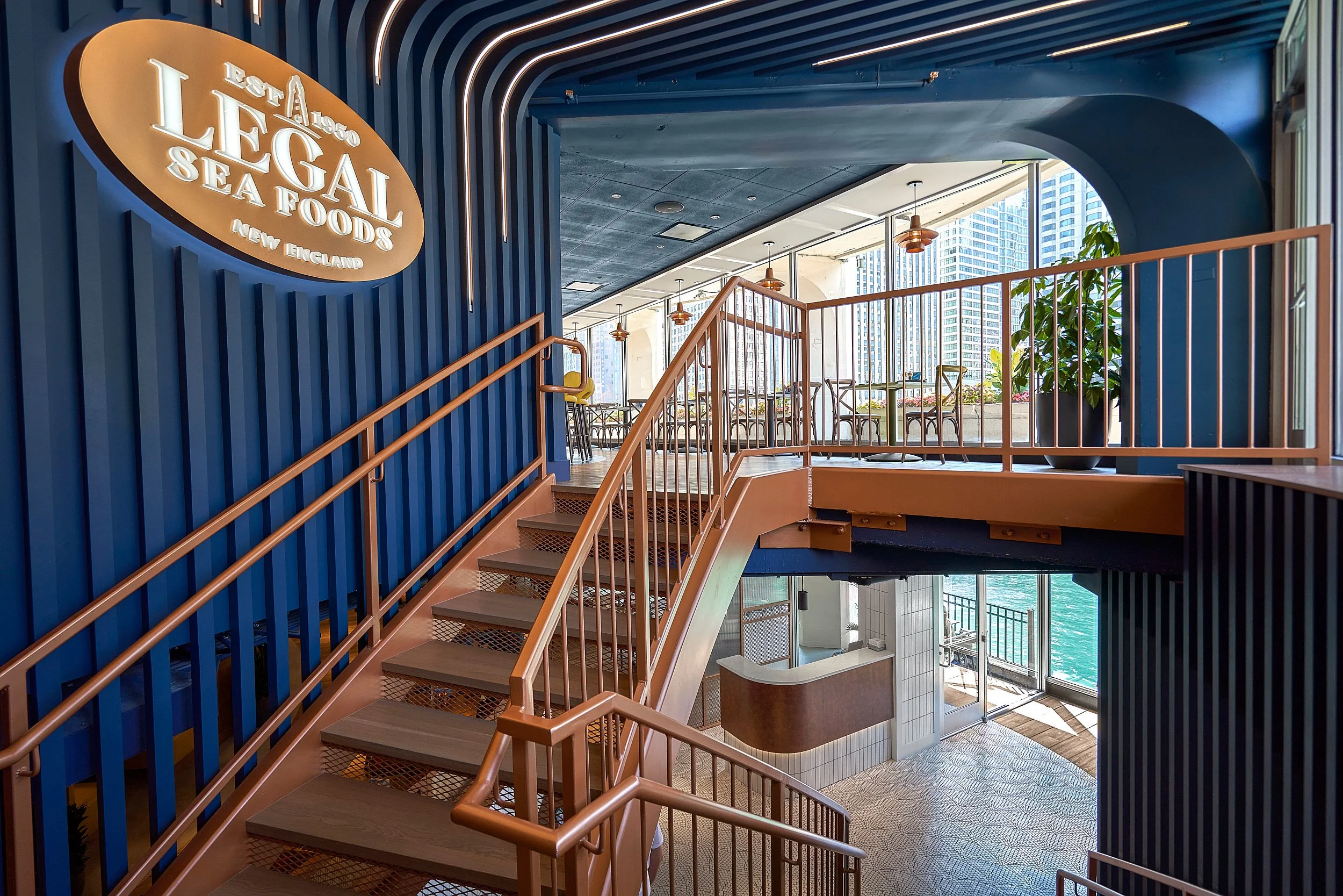 chicago-rivereast-resturant-commercial-seafood-legalseafood-exterior-interior -hospitality-chicago-architectural-photography-marcel-page 17.jpg