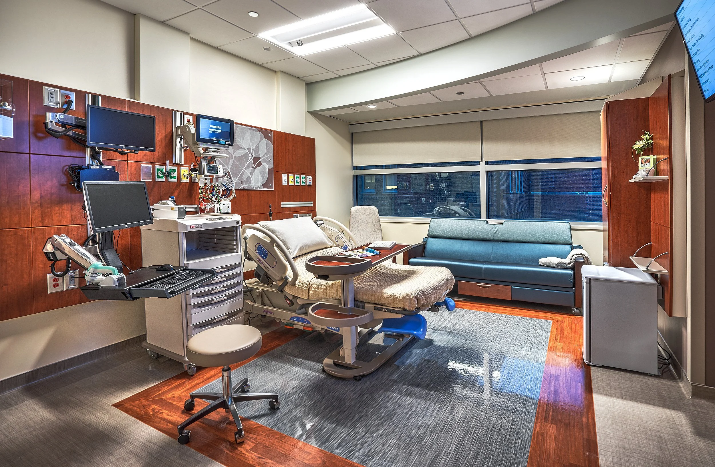 chicago-healthcare-hospital-deliveryroom-interior -medical-design-architectural-photography-marcel-page 11.jpg