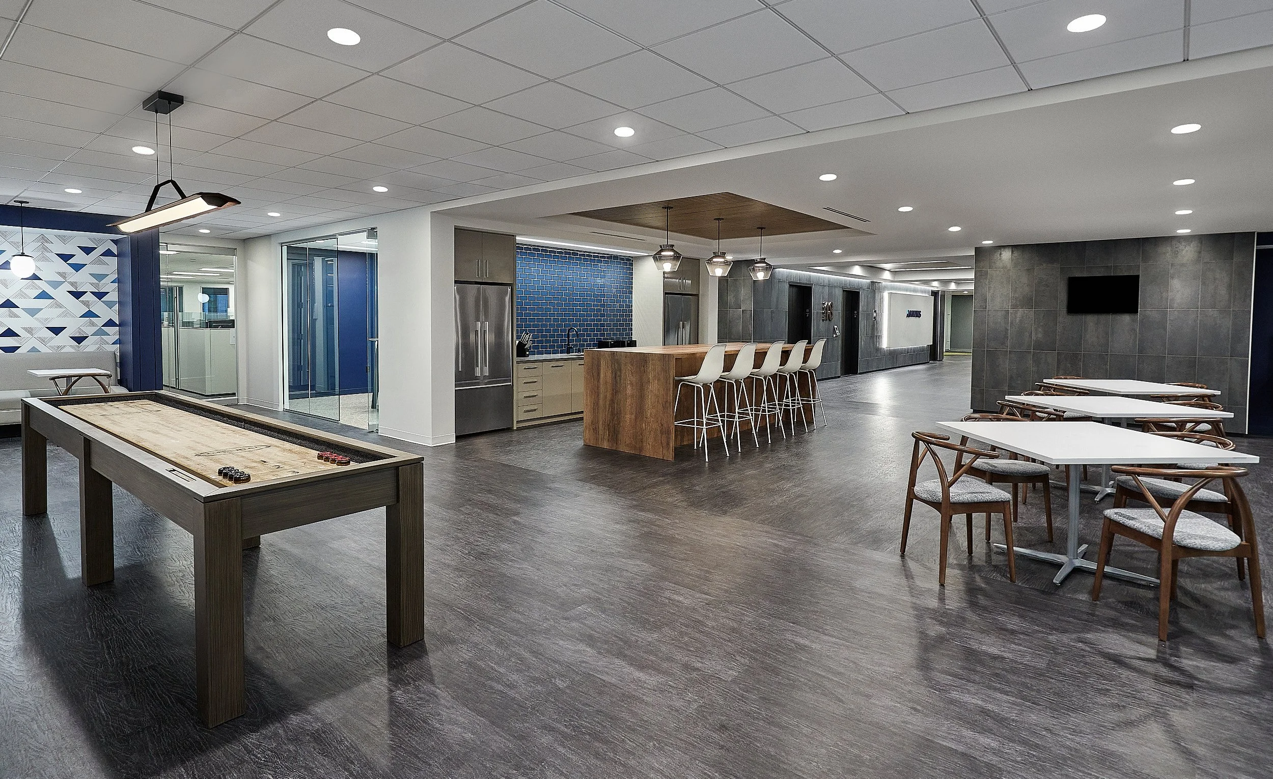 Amwins-ICG-Construction-office-space-interior-chicago-architectural-corporate-commerical-photography-marcel-page 1.jpg