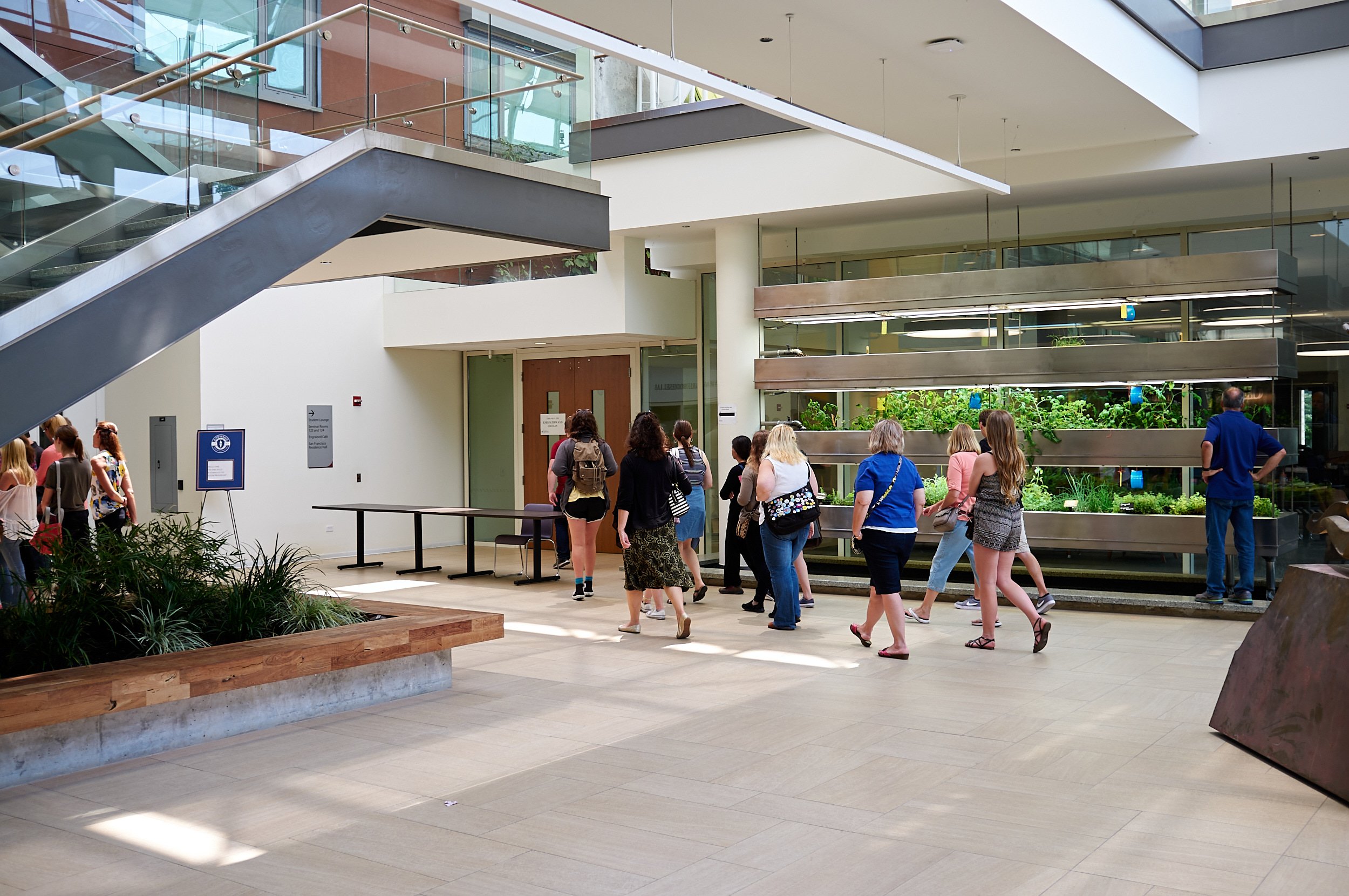 chicago-college-exterior-school-architectural-education-photography-loyola-university-rogerspark-catholic-marcelpage.jpg 13.jpg
