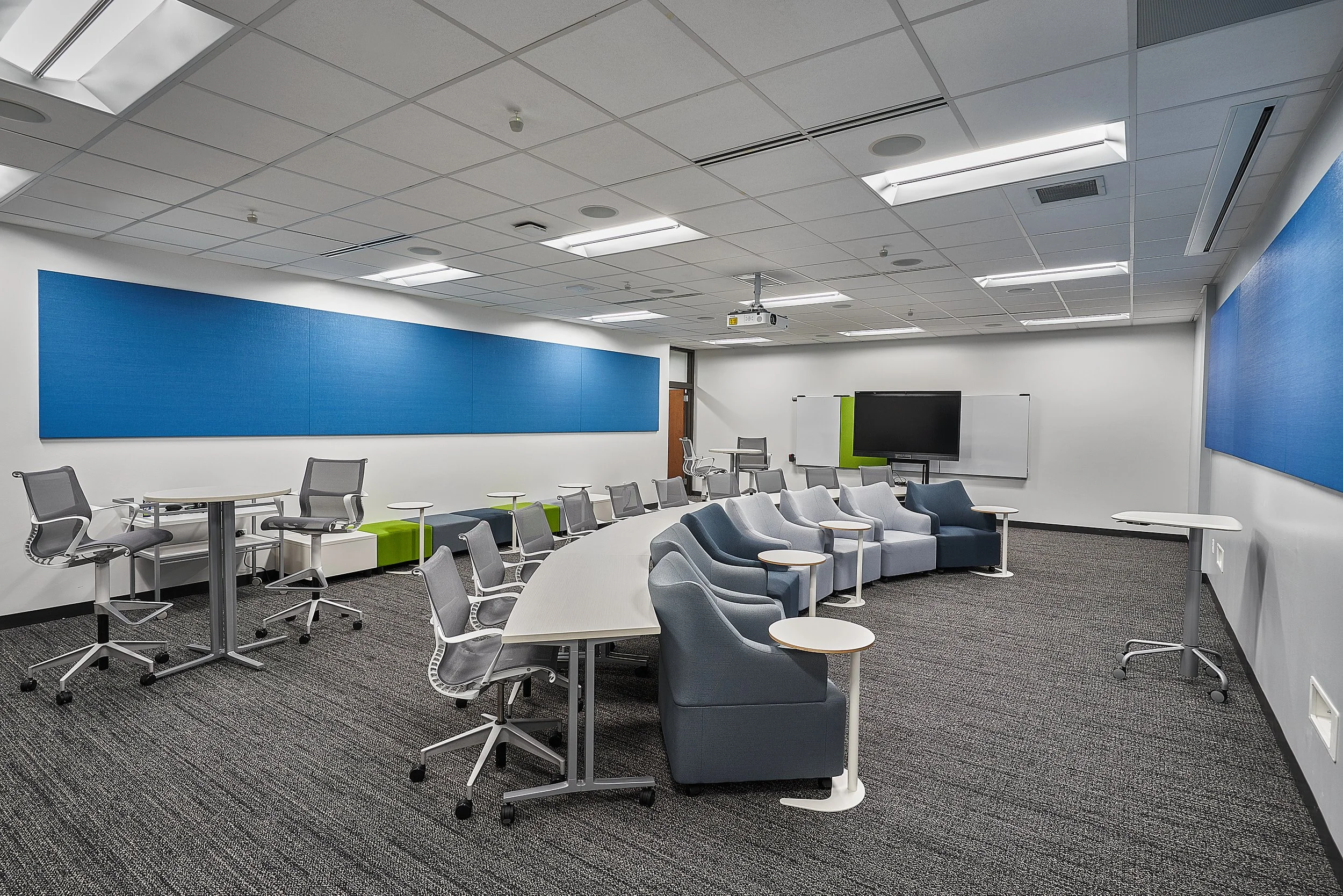 milwaukee-wisconsin-commercial-office-space-interior-interior-architectural-photography-marcel-page 5.jpg