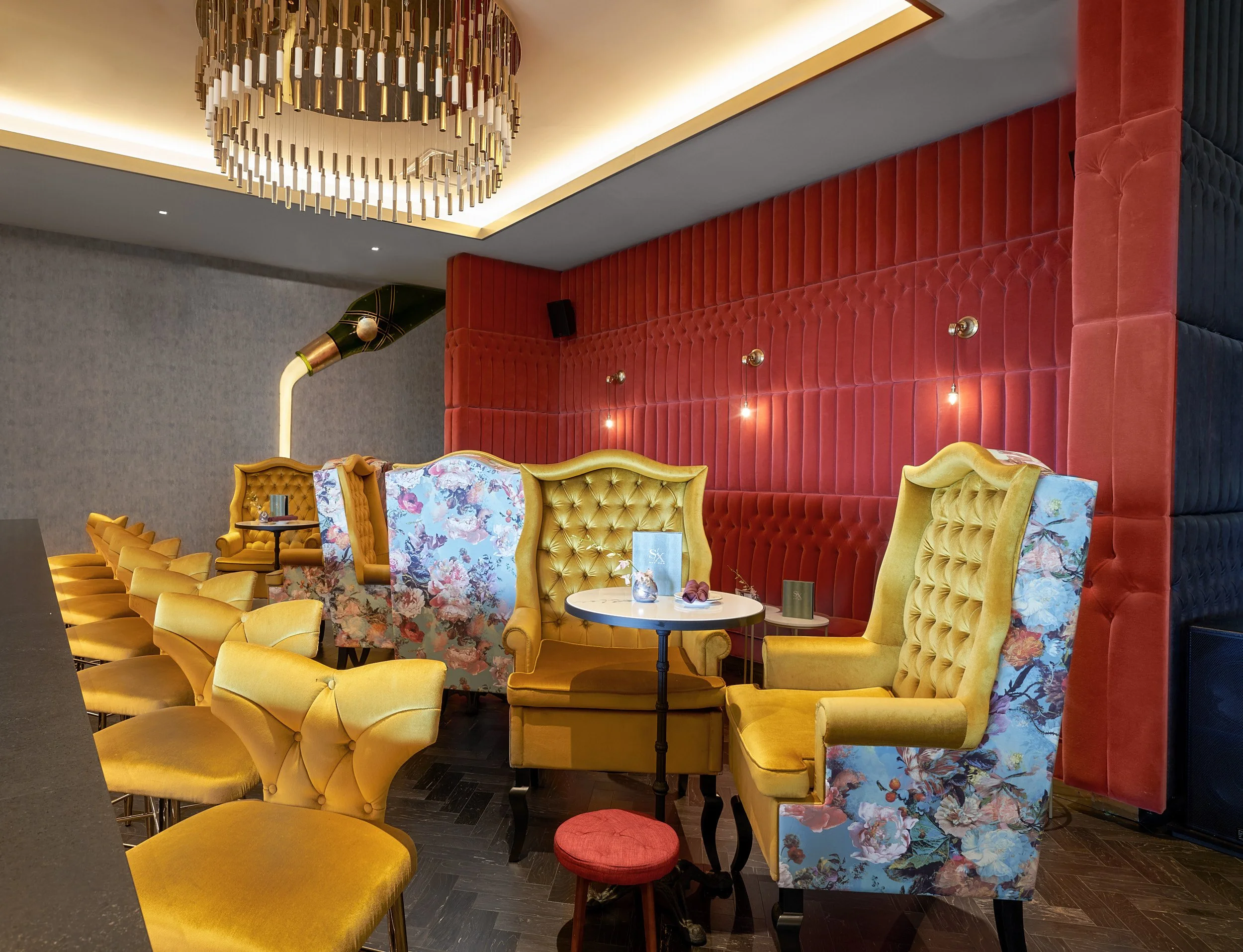 chicago-essex-skybar-hotel-hospitality-interior-interior-architectural-photography-marcel-page 8.jpg