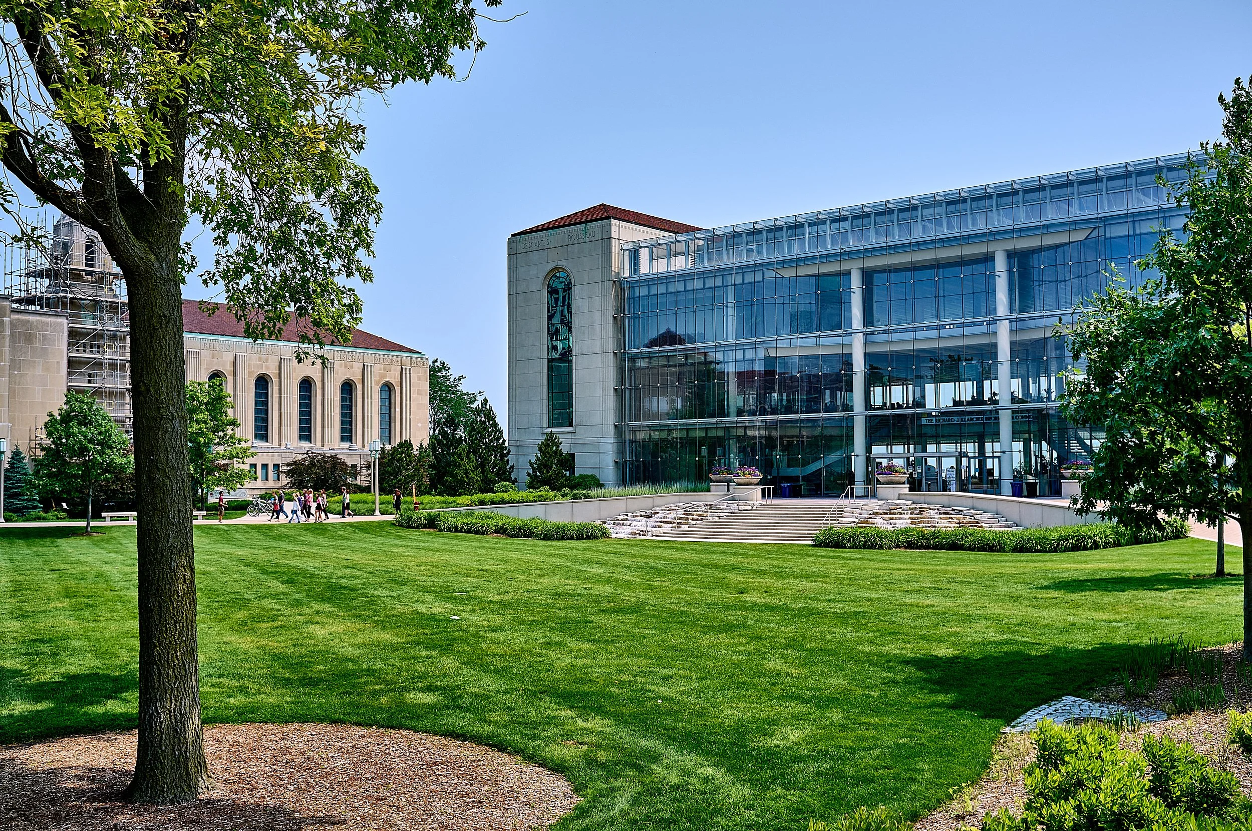 chicago-college-exterior-school-architectural-education-photography-loyola-university-rogerspark-catholic-marcelpage.jpg 7.jpg