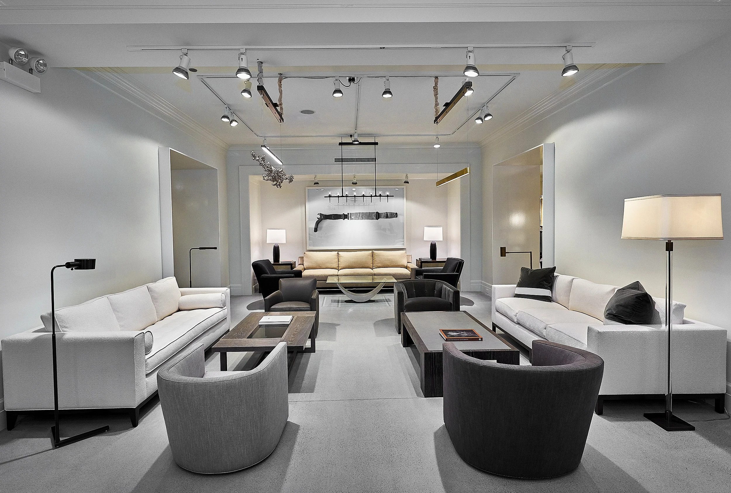 show-room-interior -merchandise-mart-chicago-evanspencer-furniture-themart-architectural-photography-marcel-page 21.jpg