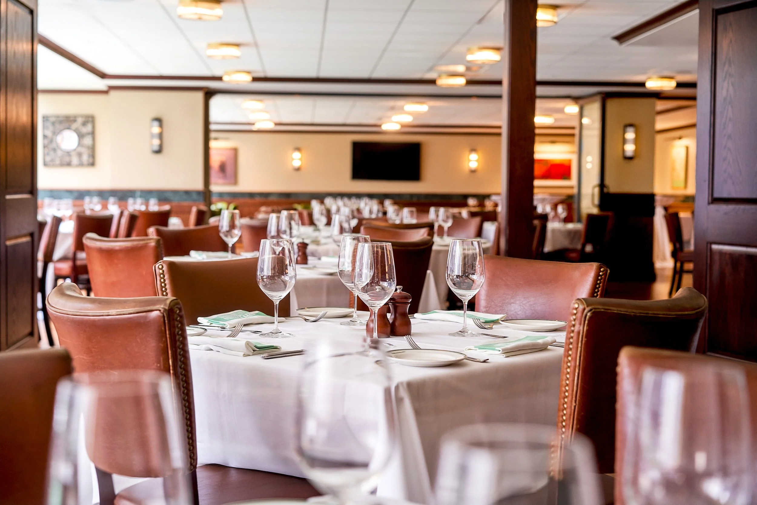 chicago-riverfront-resturant-commercial-smith-wollenski-steakhouse-exterior-interior -hospitality-chicago-architectural-photography-marcel-page 13.jpg