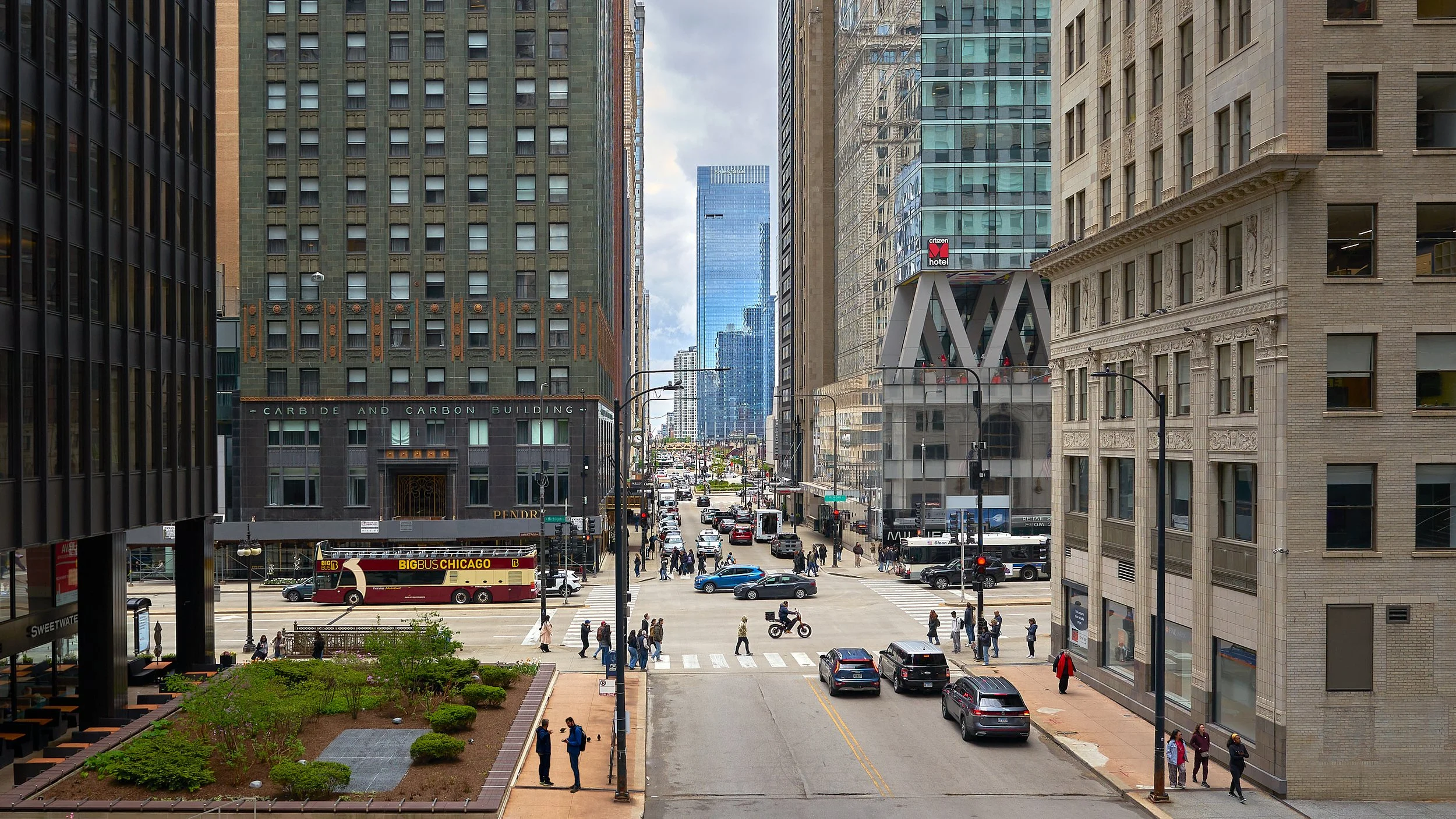 chicago-Interiordesign-commercial-officespace-architectural-office-photography-furniture-install-interior-marcelpage.jpg 2.jpg