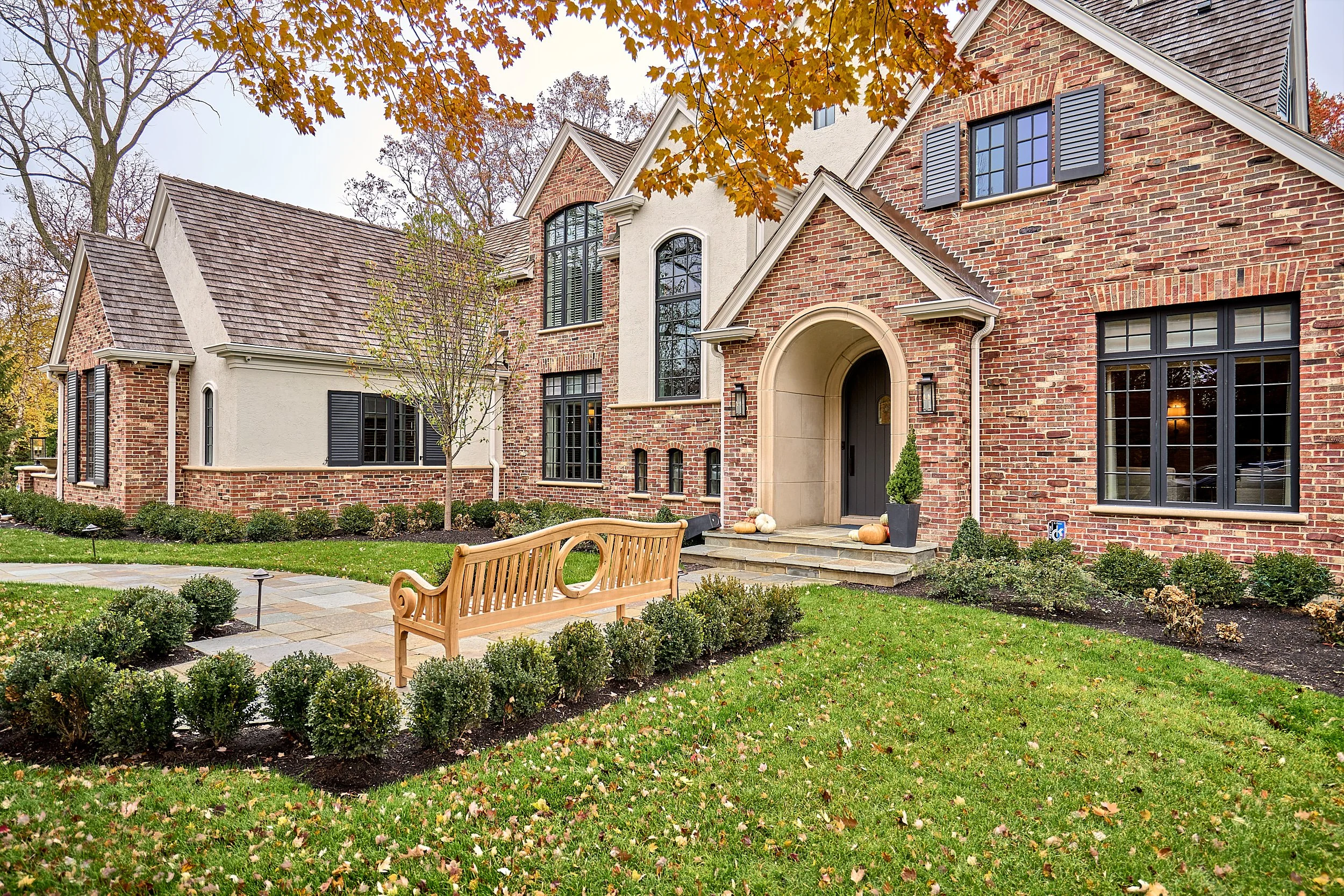 Home-builder-lake-forest-britt-carter-house-interior-kitchen-furnniture-install-exterior-consturction-design-residence-architects-architectural-photography-marcel-page 20.jpg
