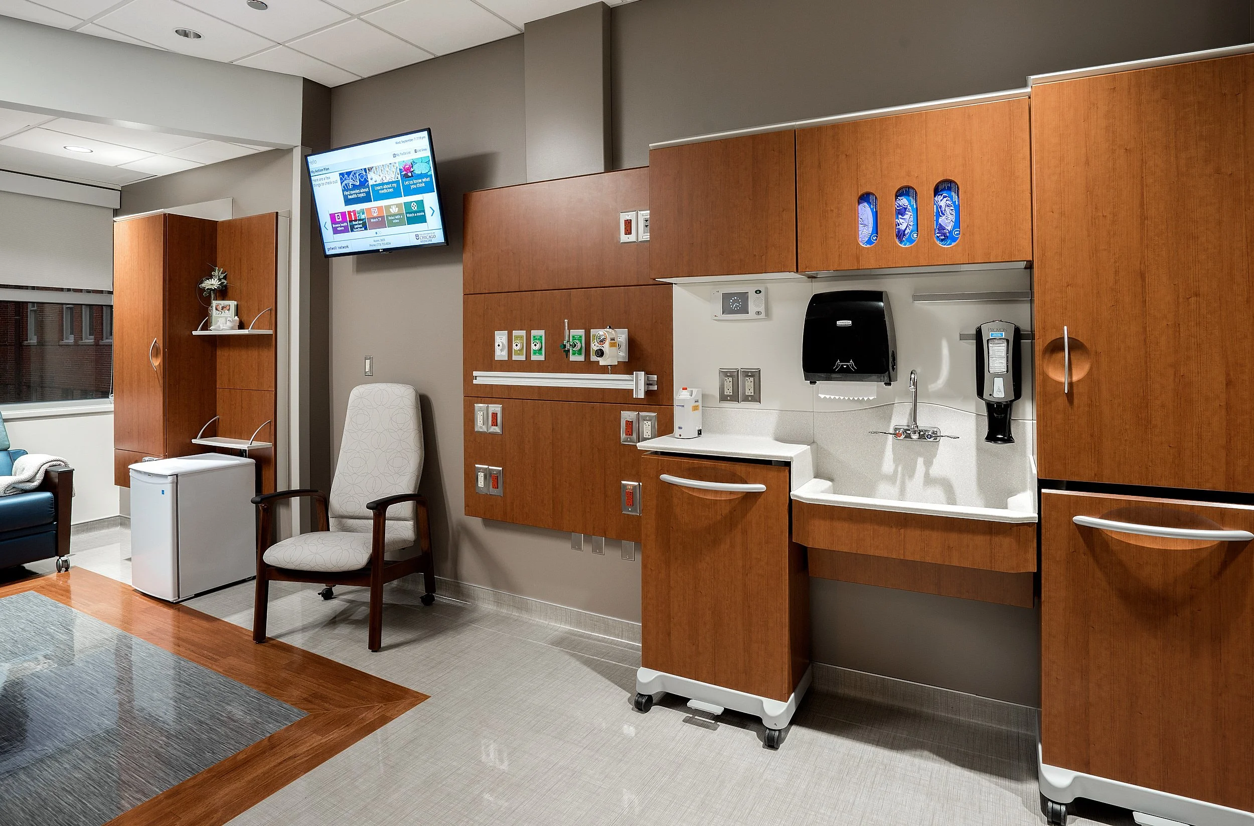 chicago-healthcare-hospital-deliveryroom-interior -medical-design-architectural-photography-marcel-page 12.jpg