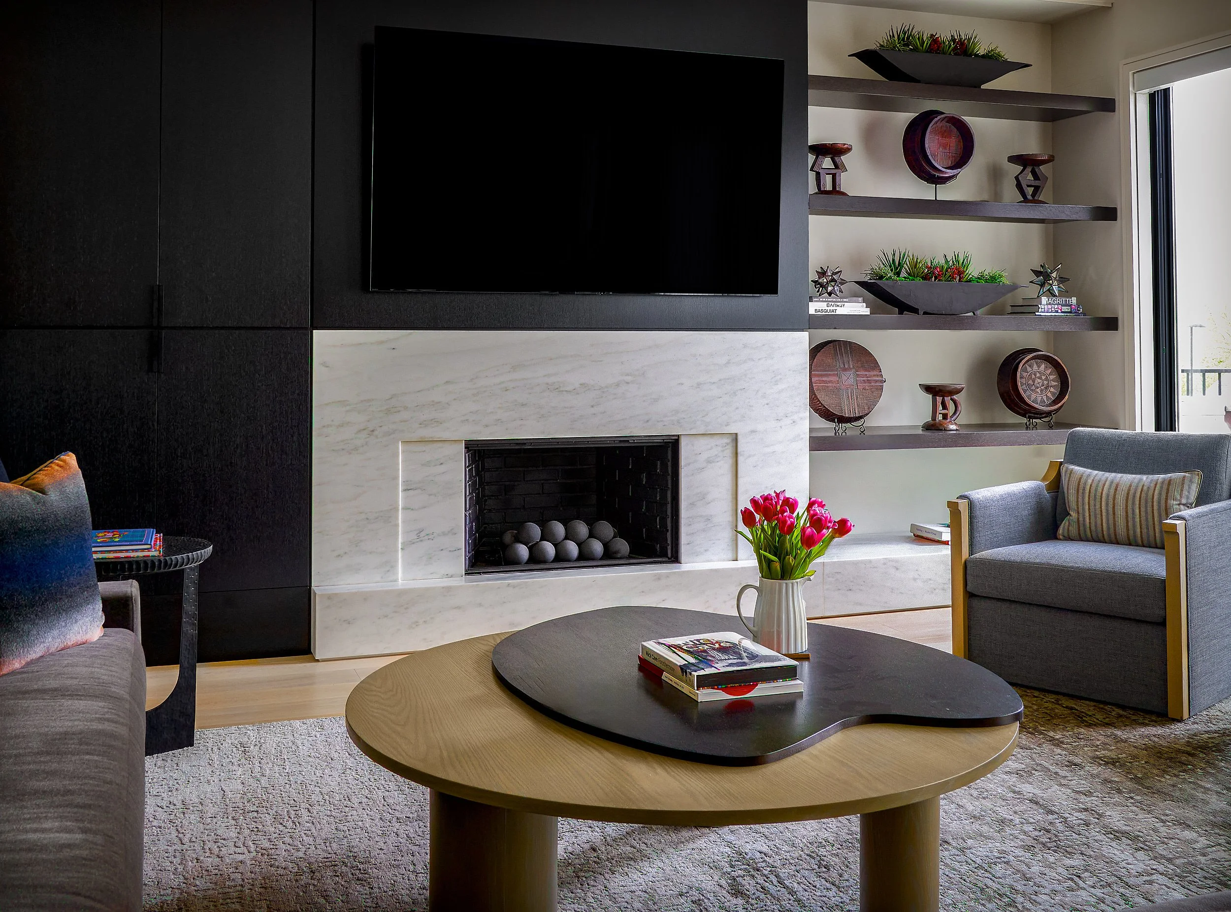 chicago-modern-house-black-walls-livingroom-architectural-photography-home-interior-design-marcelpage.jpg 8.jpg