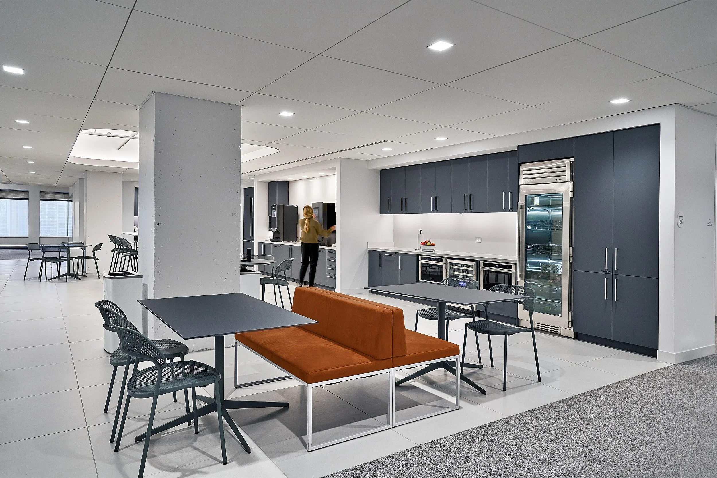 ICG-Construction-office-space-interior-chicago-architectural-corporate-commerical-photography-marcel-page+2.webp