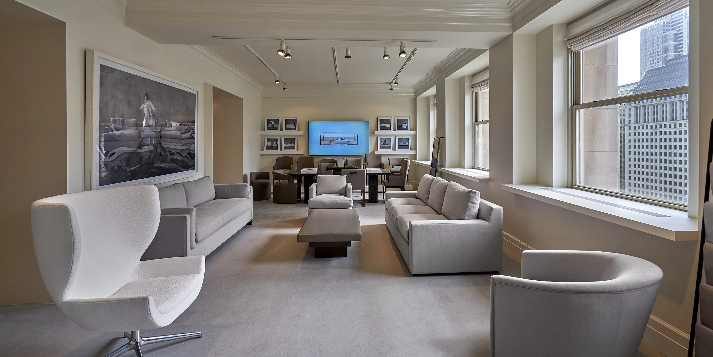 show-room-interior -merchandise-mart-chicago-evanspencer-furniture-themart-architectural-photography-marcel-page 7.jpg