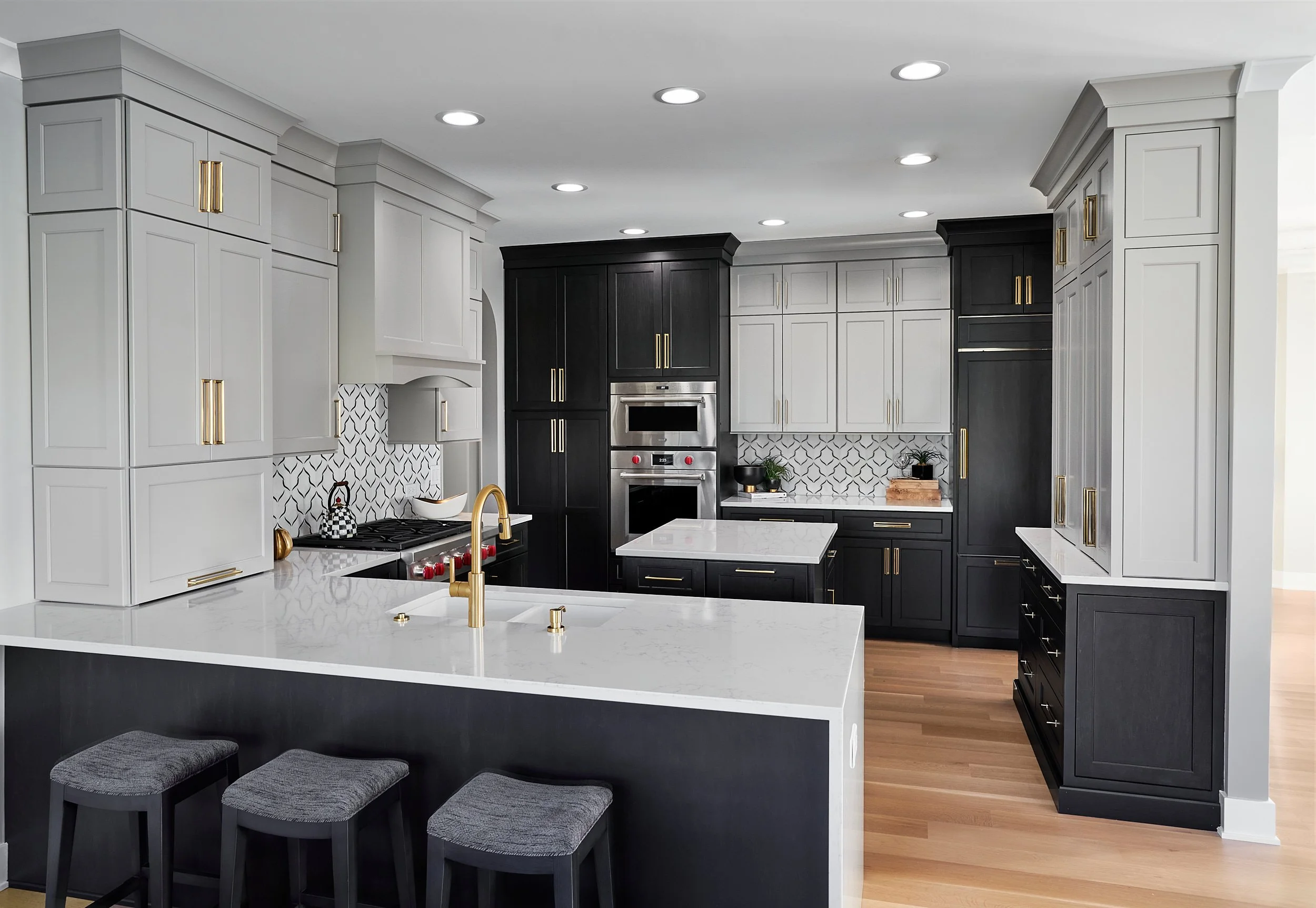 kitchen-blackandgrey-chicago-modern-house-interior-architectural-photography-home-builder-contractor-marcelpage.jpg 8.jpg