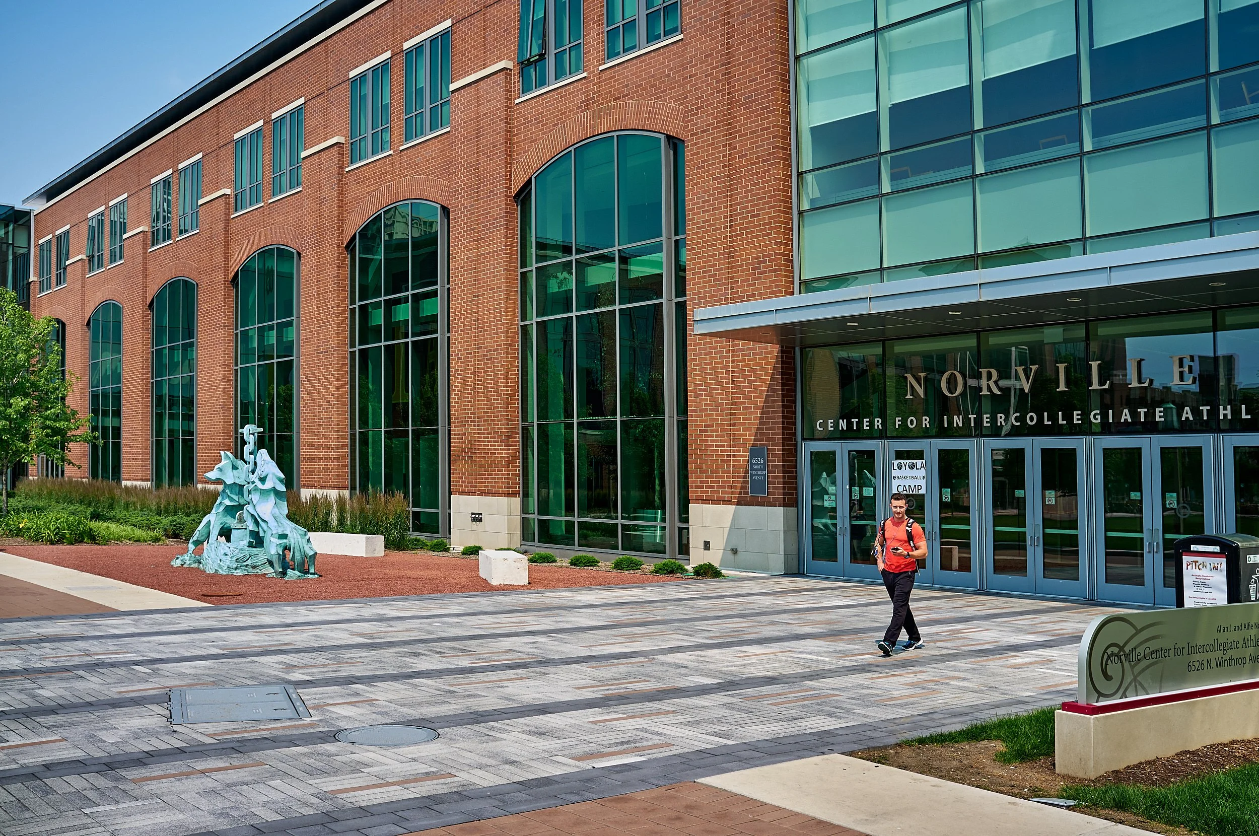 chicago-college-exterior-school-architectural-education-photography-loyola-university-rogerspark-catholic-marcelpage.jpg 1.jpg