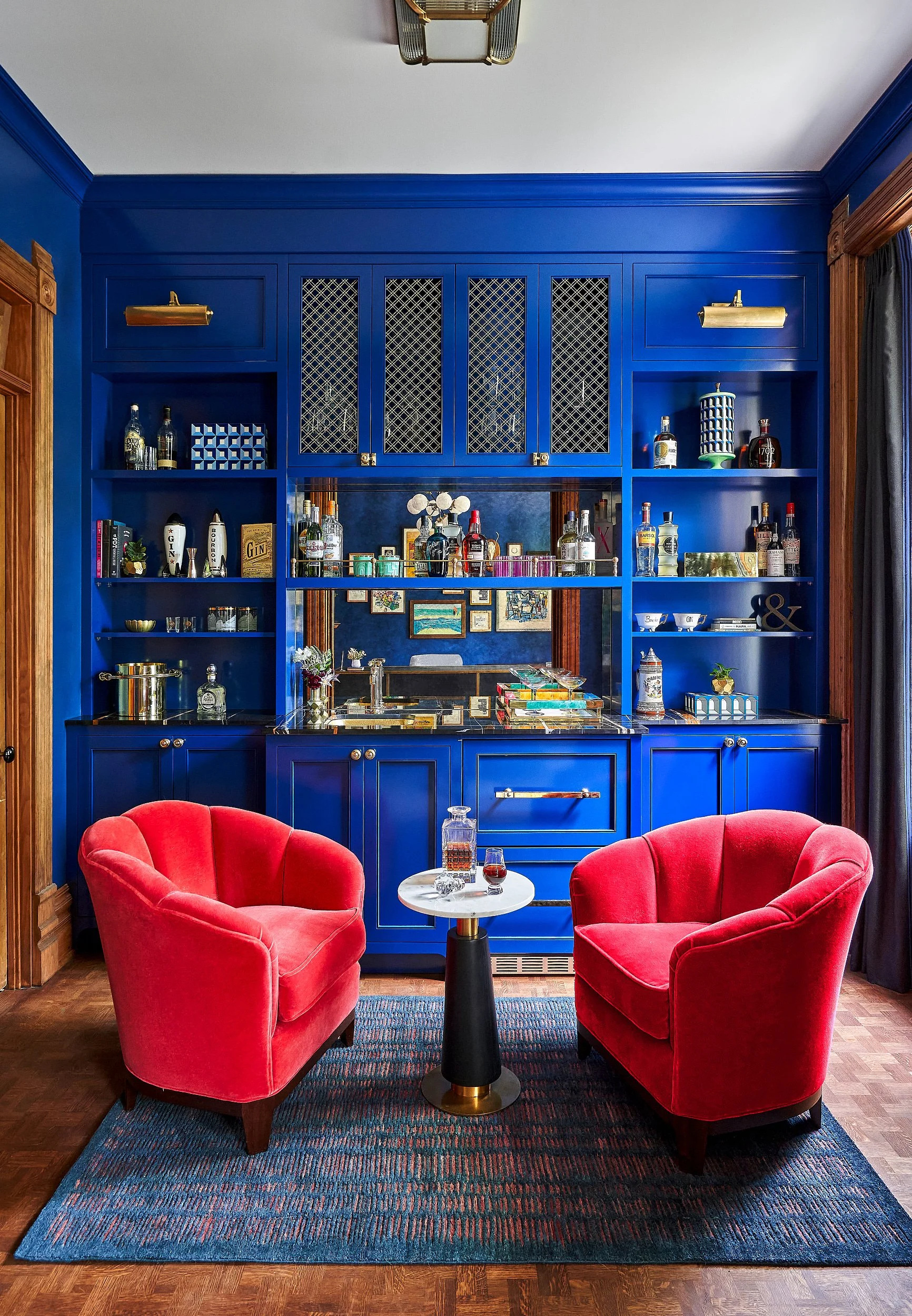 chicago-modern-house-blue-paint-walls-bar-architectural-photography-home-interior-design-marcelpage.jpg 2.jpg