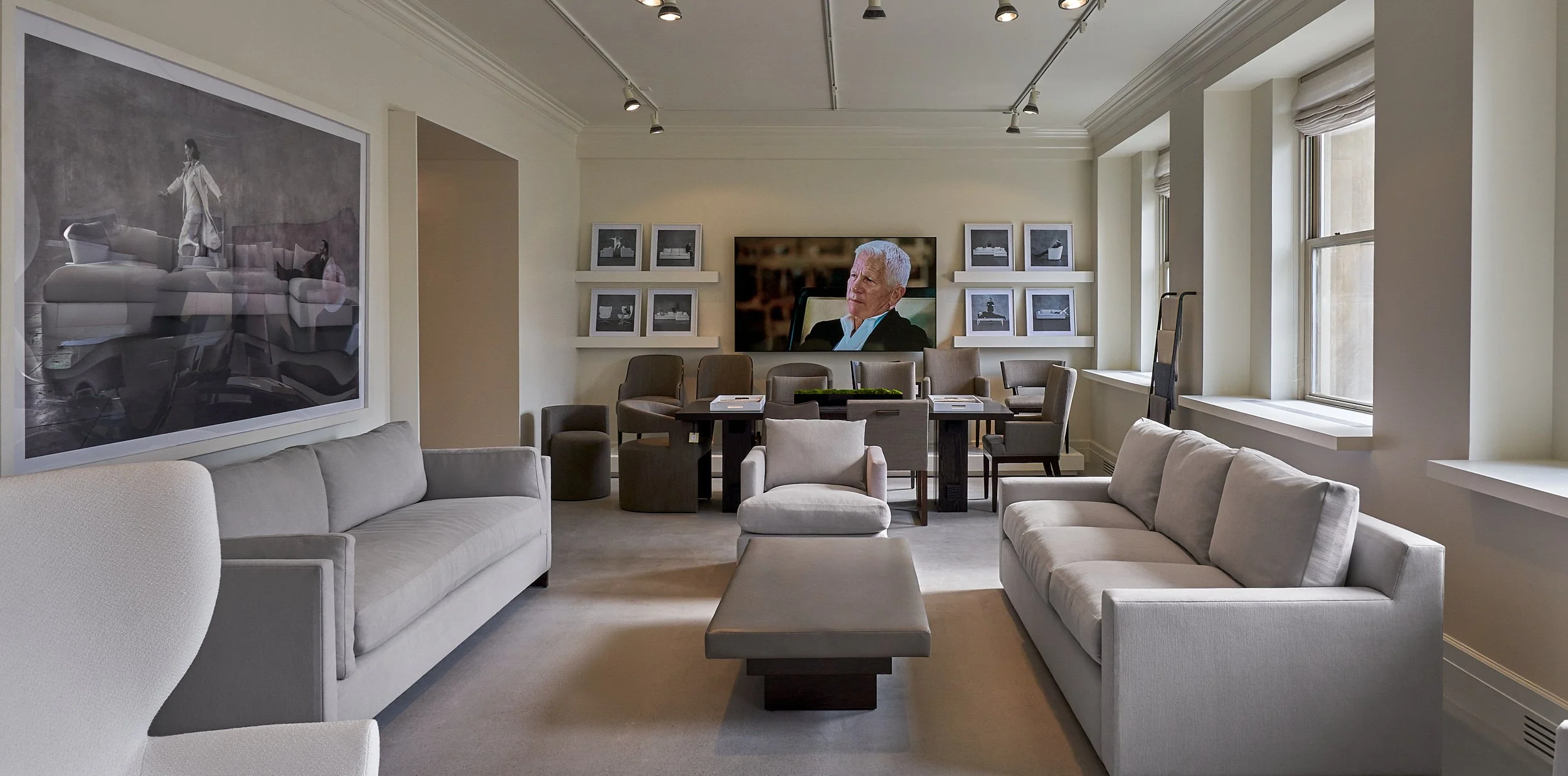 show-room-interior -merchandise-mart-chicago-evanspencer-furniture-themart-architectural-photography-marcel-page 6.jpg