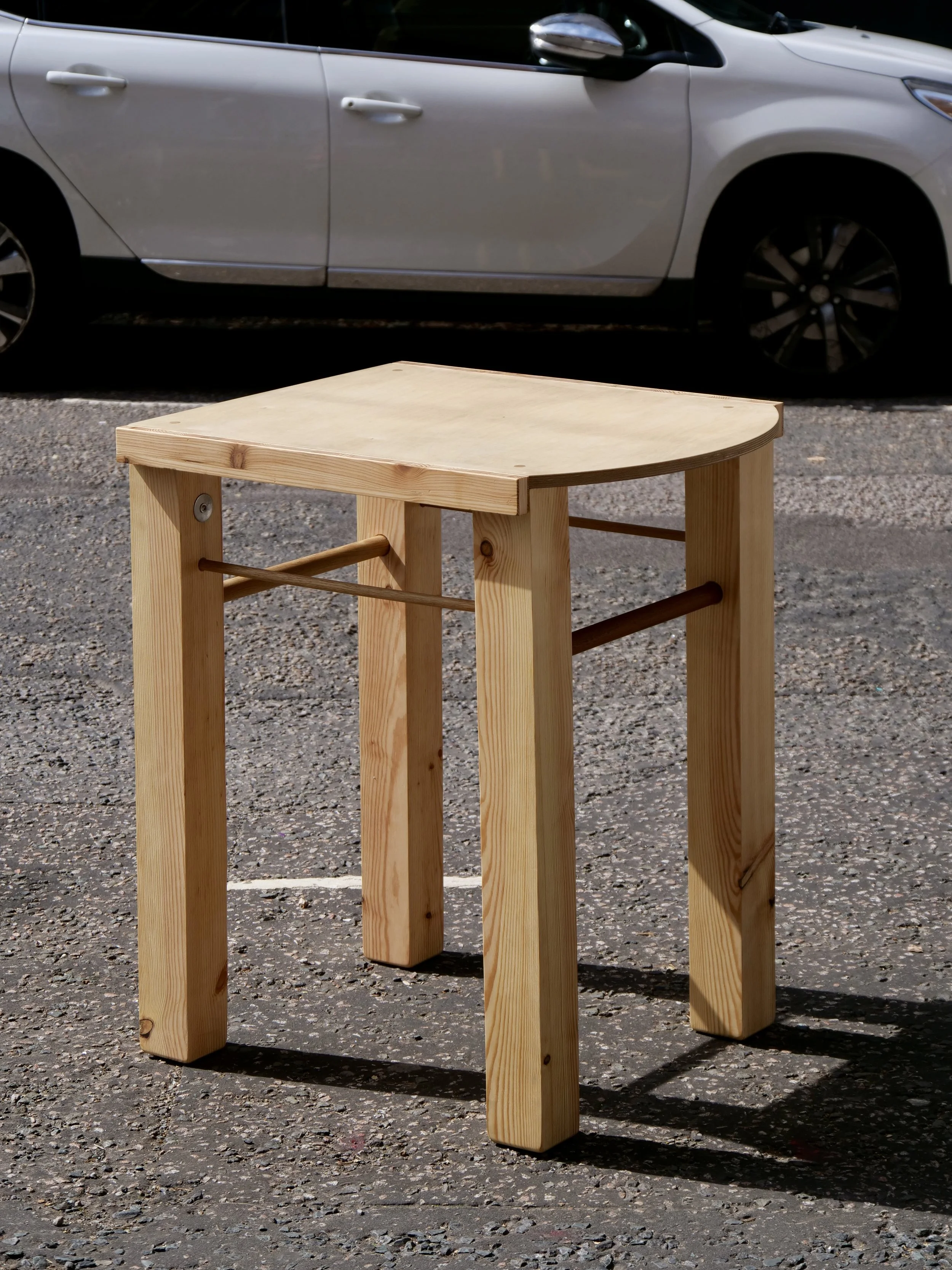 Desktop Table
