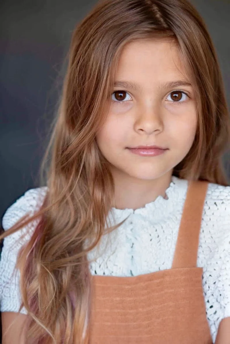 Alexandra_Astor_Headshot Serious - Lisa F.jpg