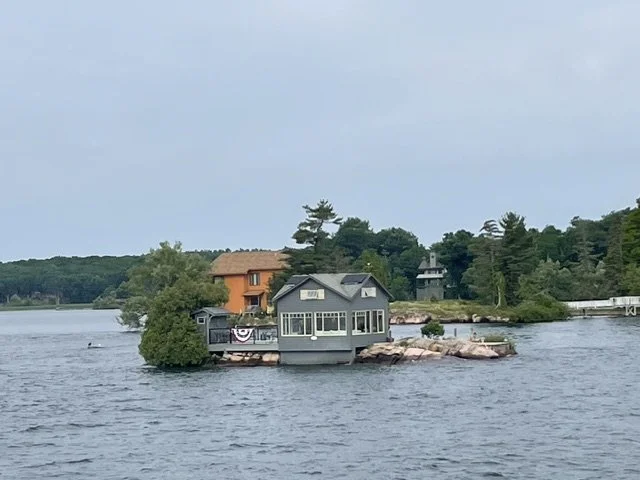 THOUSAND ISLANDS - OH SO PRETTY
