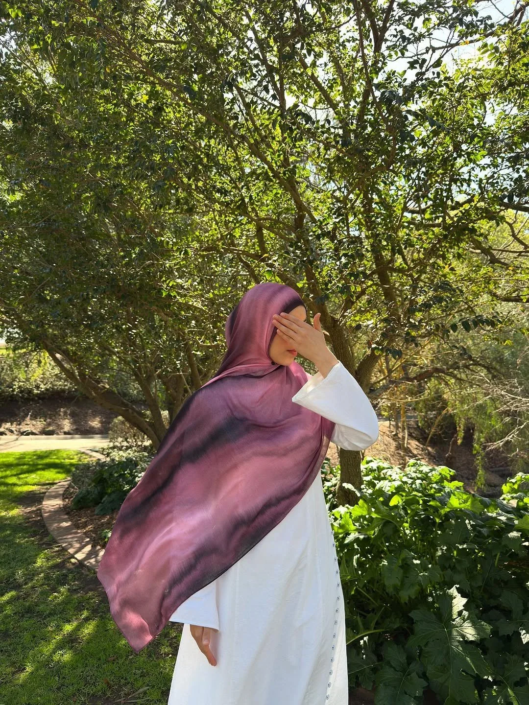 Inner Hayaa Australian modest fashion brand — bamboo jersey hijabs, abayas and prayer sets for Muslim women, ships worldwide
