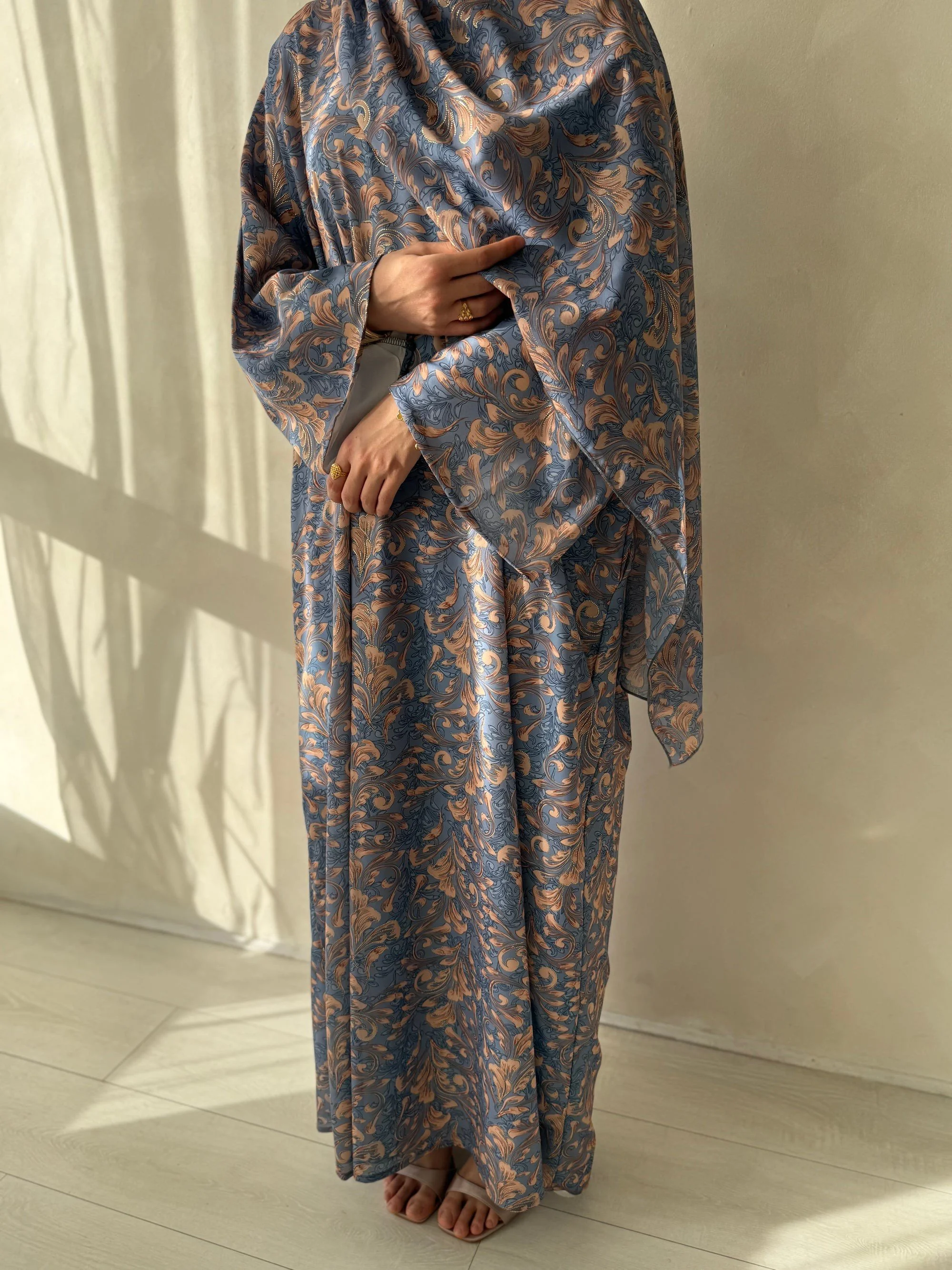 Abayah Warehouse London modest fashion brand — quality abayas, jilbabs and khimars for Muslim women, worldwide shipping