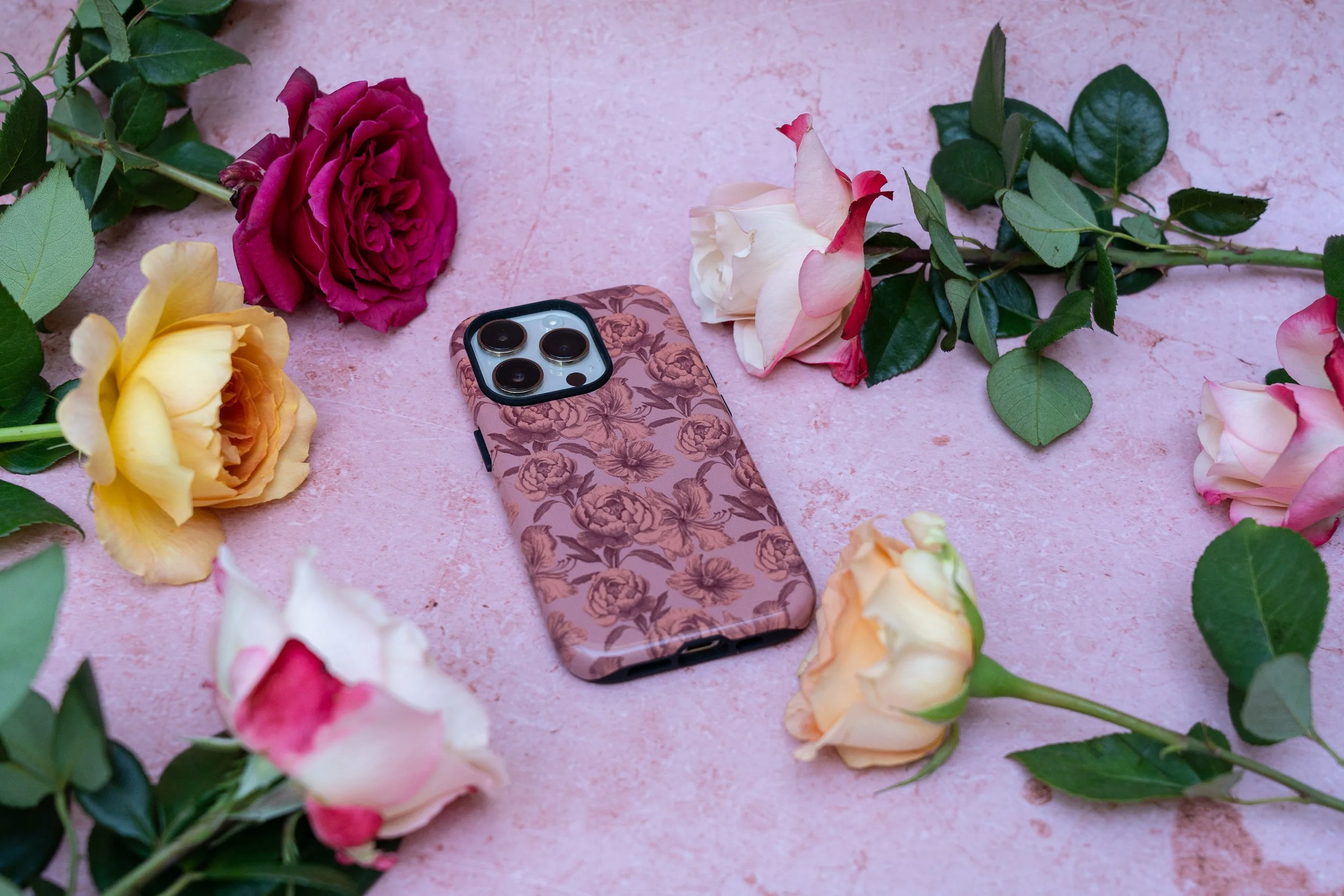 Floral Handyhülle altrosa