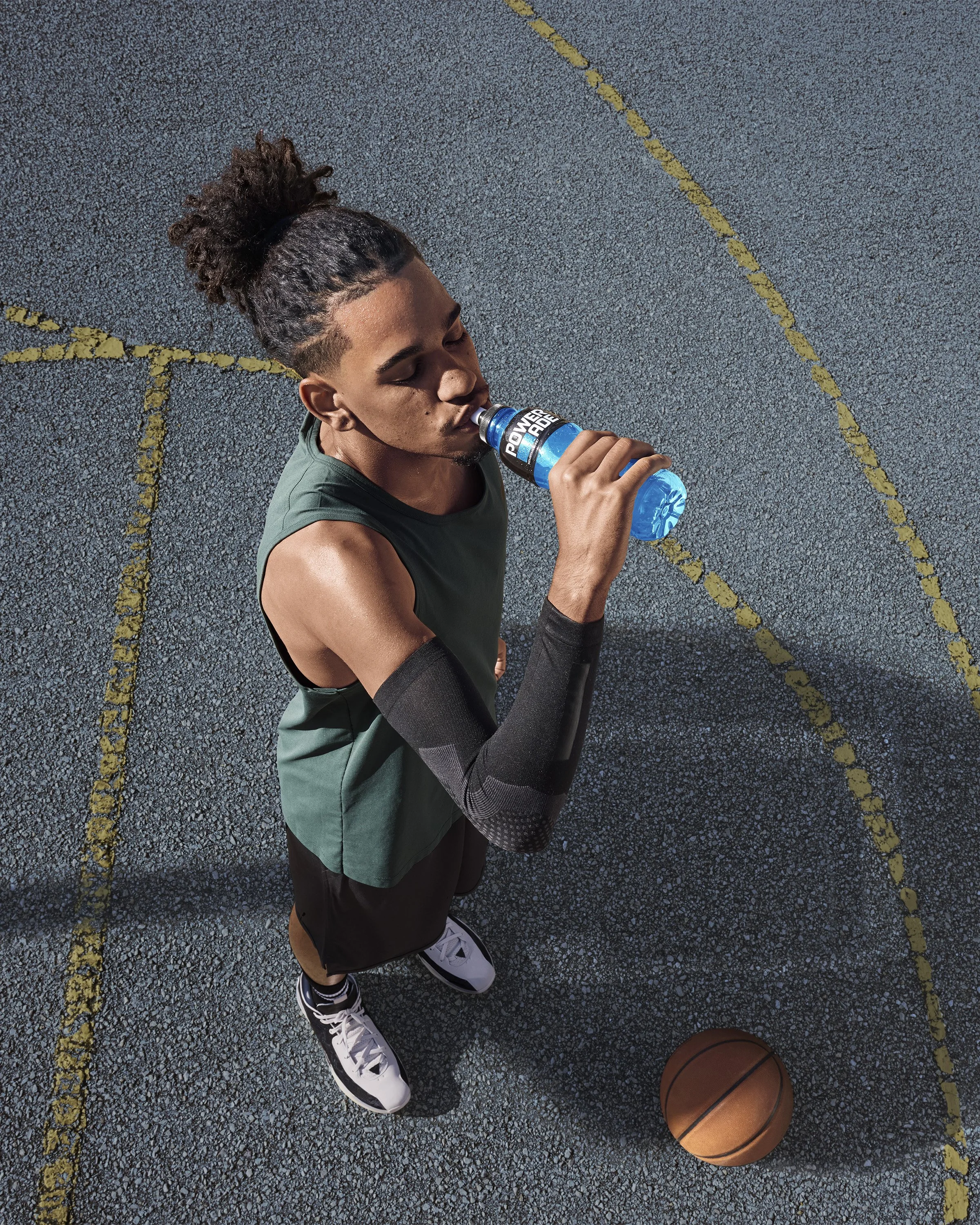 BBALL_POWERADE X LEO0178_r9 copy 2.jpg