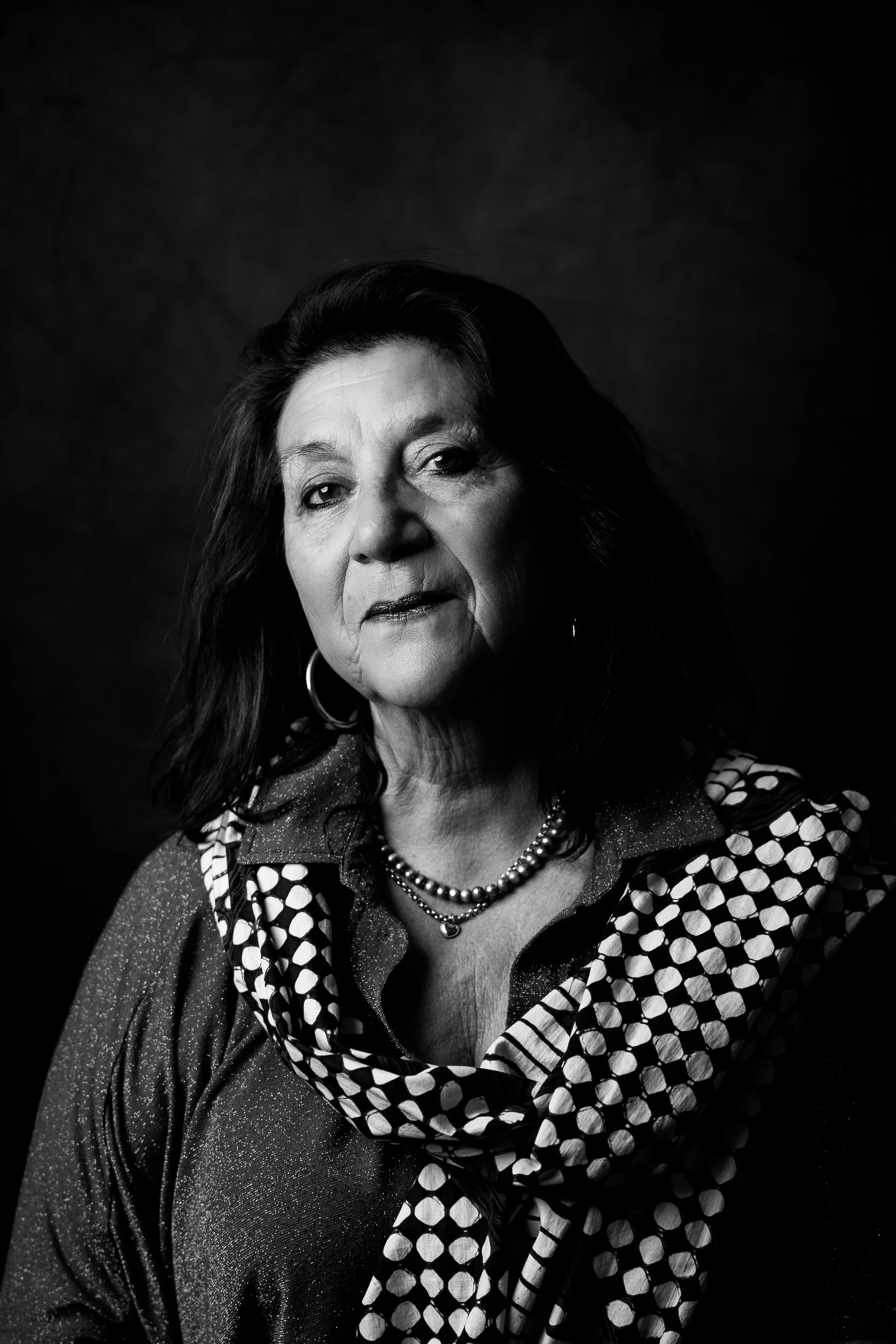 Portret van Vera de Vries, deelnemer aan Lagu Jiwa, bij de portretgalerij over Indische, Indonesische en Molukse roots.