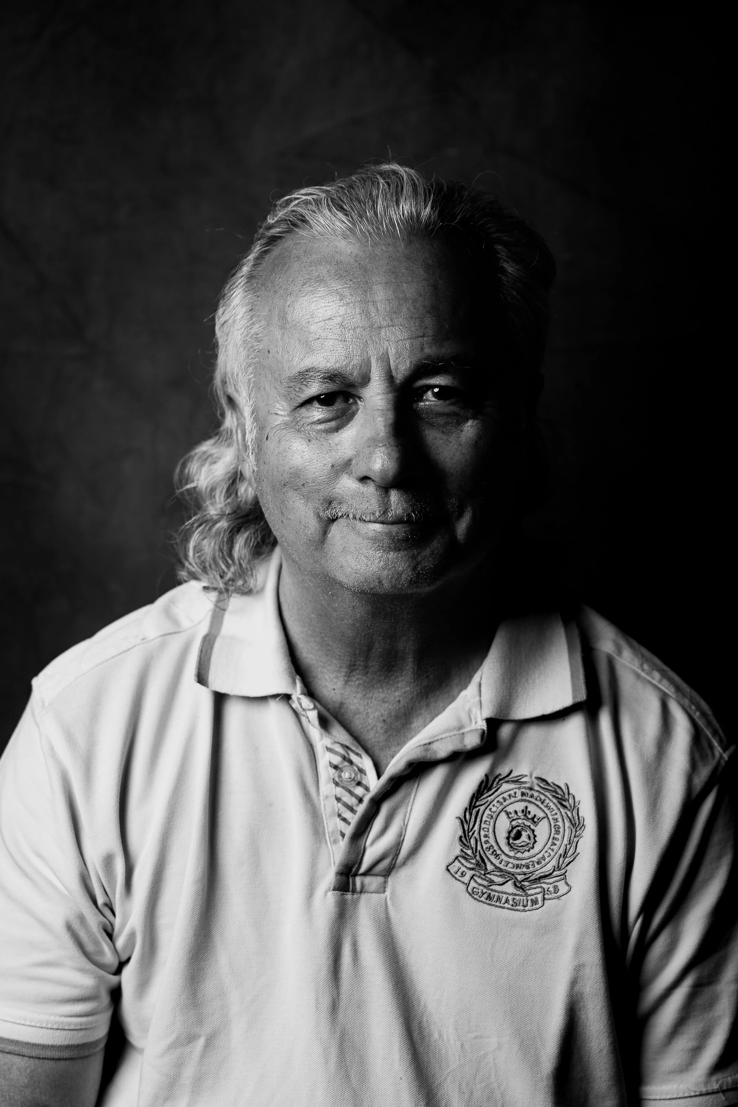 Portret van Bernhard van Lingen, deelnemer aan Lagu Jiwa, bij de portretgalerij over Indische, Indonesische en Molukse roots.kse roots.