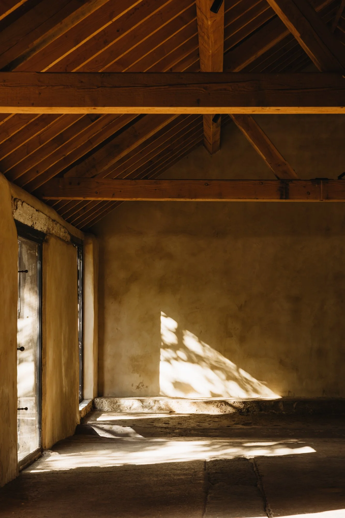 Monksmead_MilkingBarn006.jpg