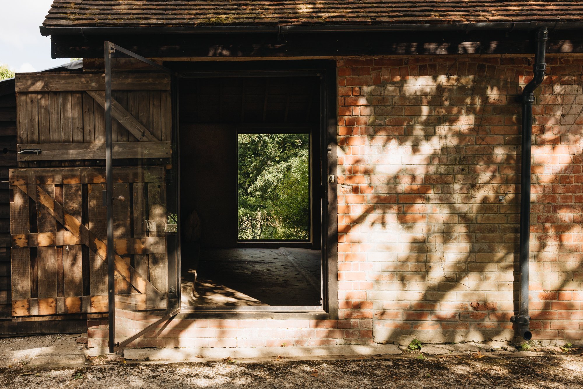 3_Monksmead_MilkingBarn017.jpg