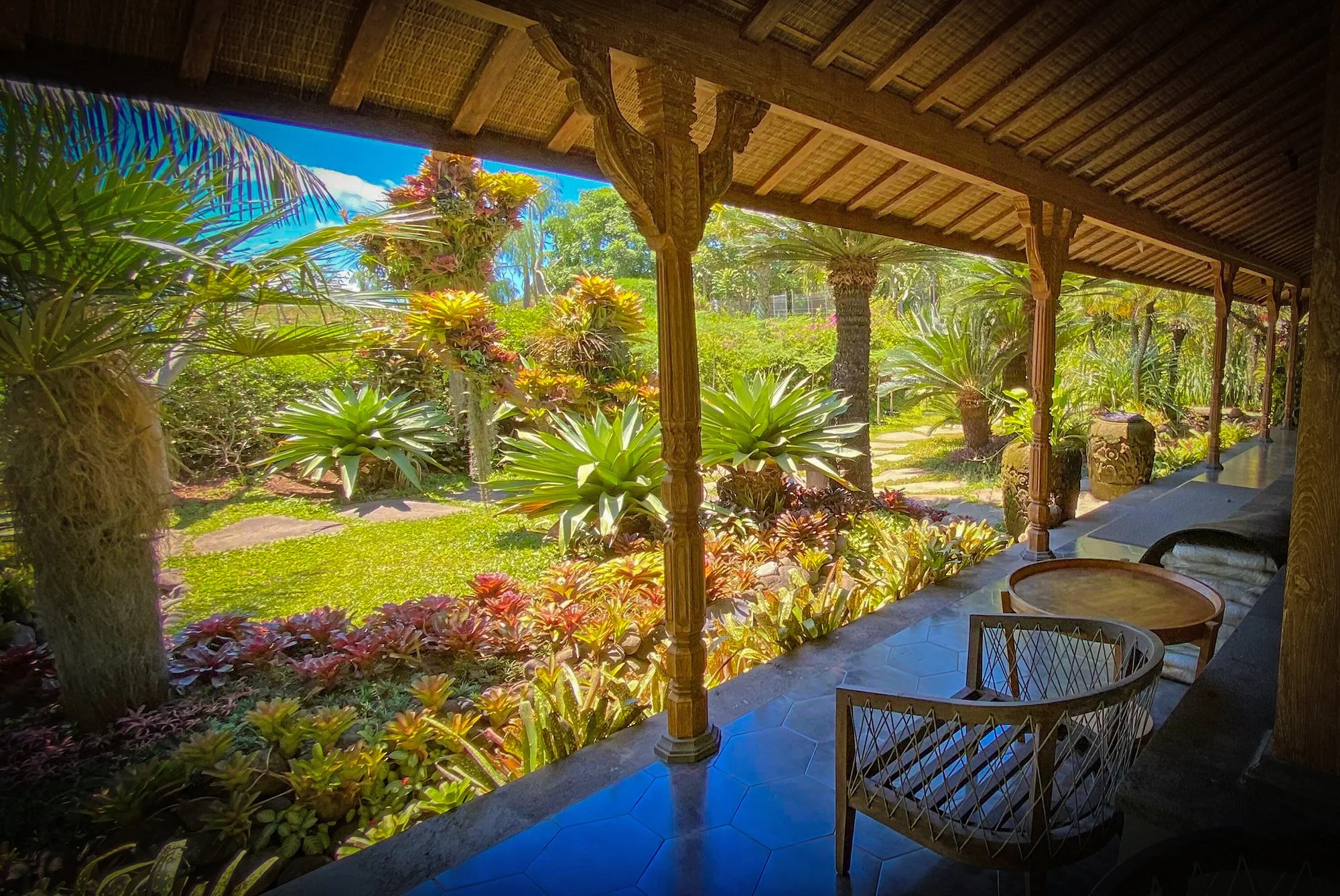 Office Exterior 6074.jpg