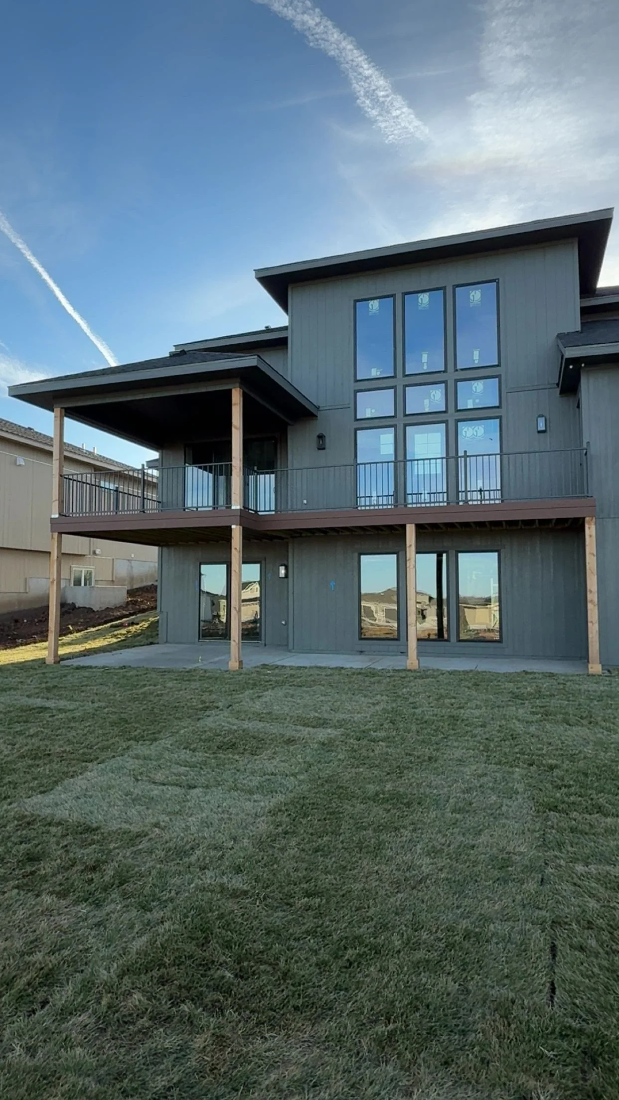 SAB - SM101 - MODEL.jpeg