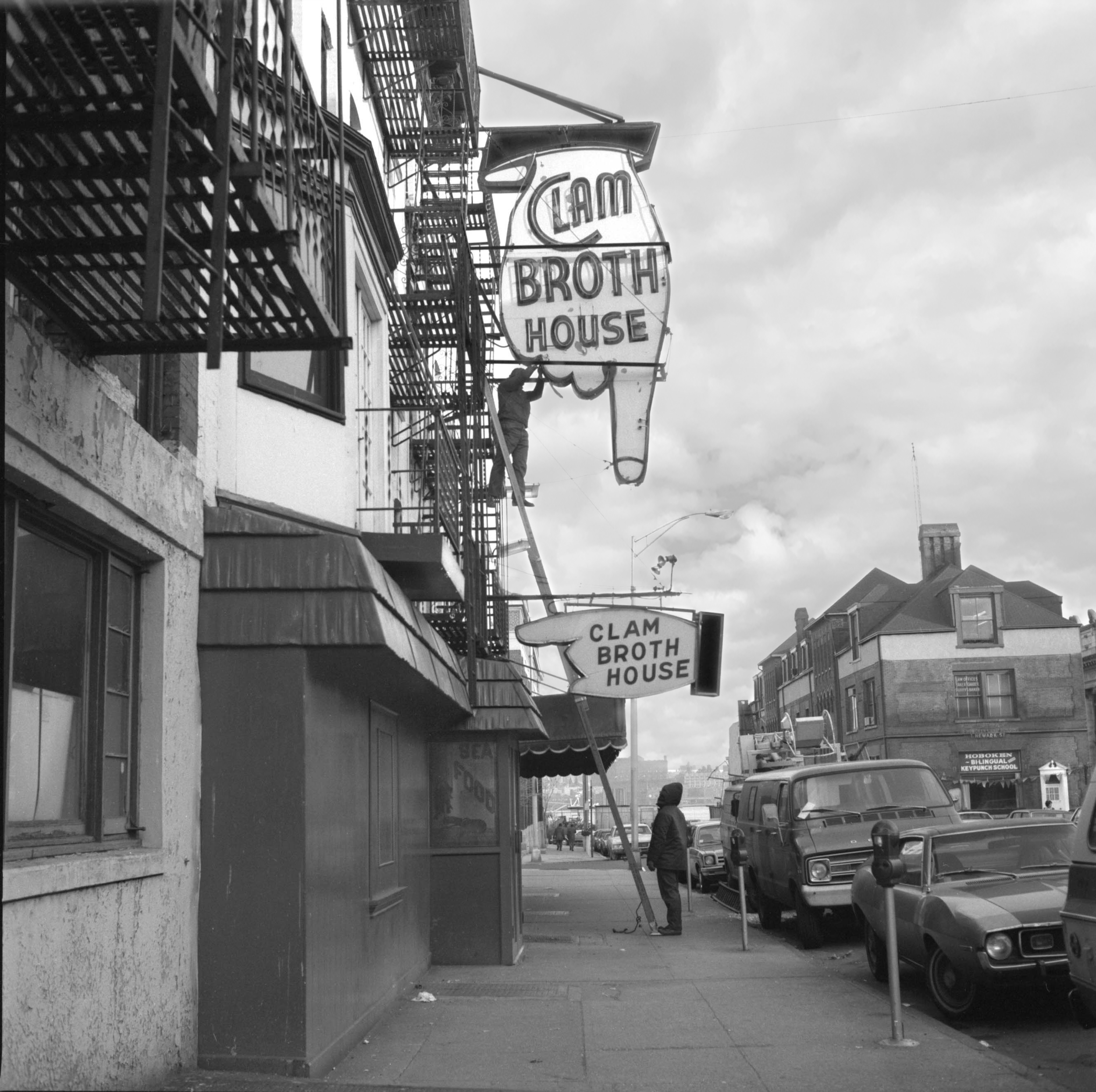 Clam Broth House | Rolleiflex 2.8F 