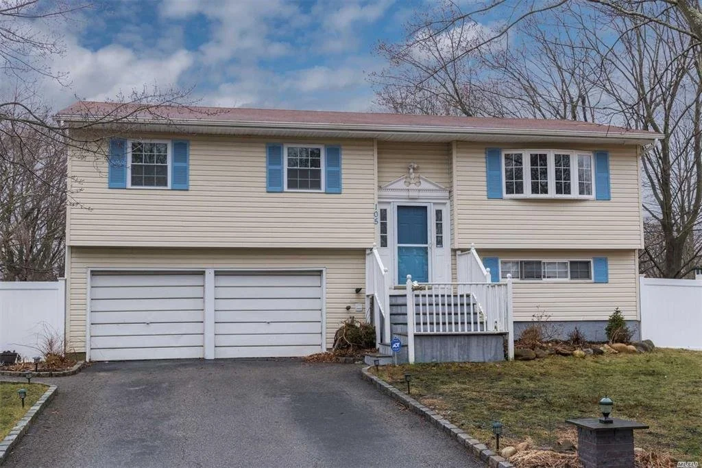 105 Huron St Port Jefferson NY 11776
