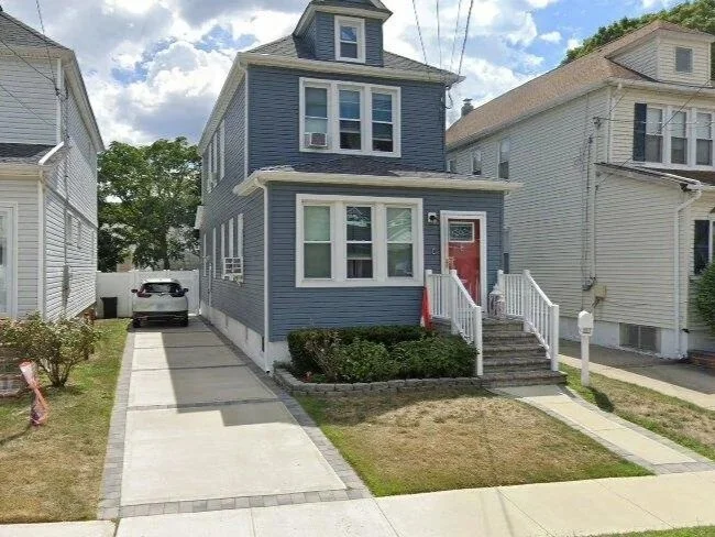 230 E Mineola Ave Valley Stream NY 11581