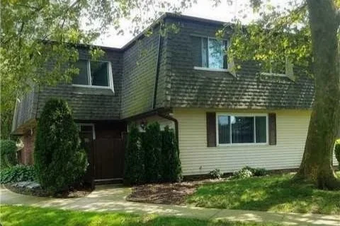 110 Feller Dr Central Islip NY 11722