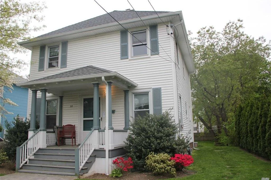 37 Woolsey Ave Glen Cove NY 11542