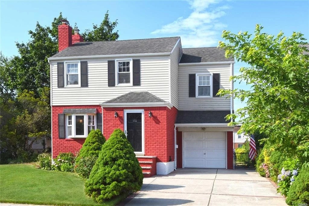 151 Norfeld Blvd Elmont NY 11003