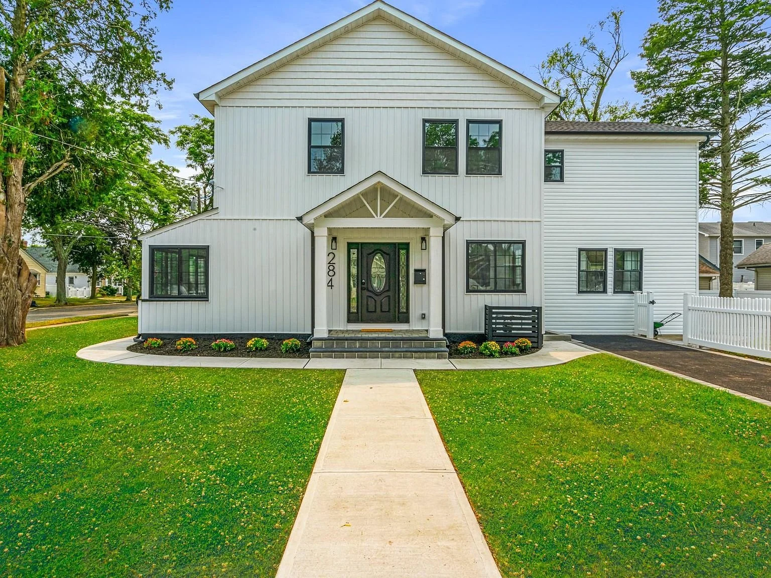284 Madison Ave Oceanside NY 11572